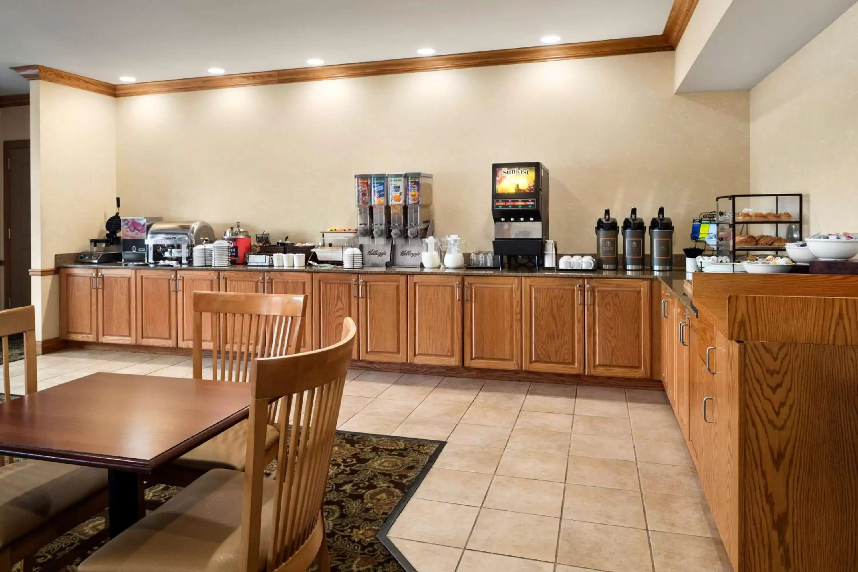 Restaurant/Places to Eat in Country Inn & Suites by Radisson, St. Peters, MO