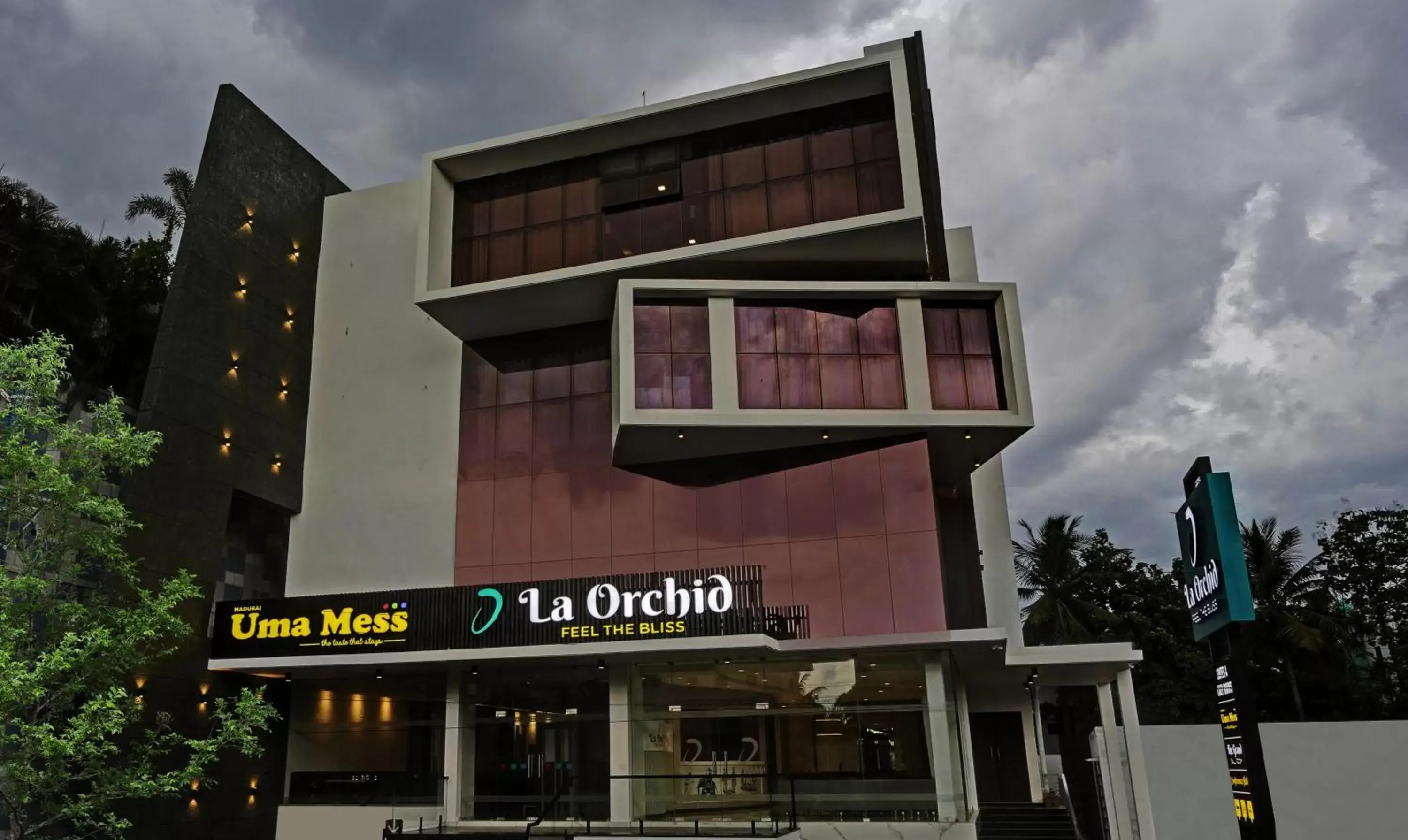 Property building in Treebo Premium La Orchid, Big Temple Property building in Treebo Premium La Orchid, Big Temple