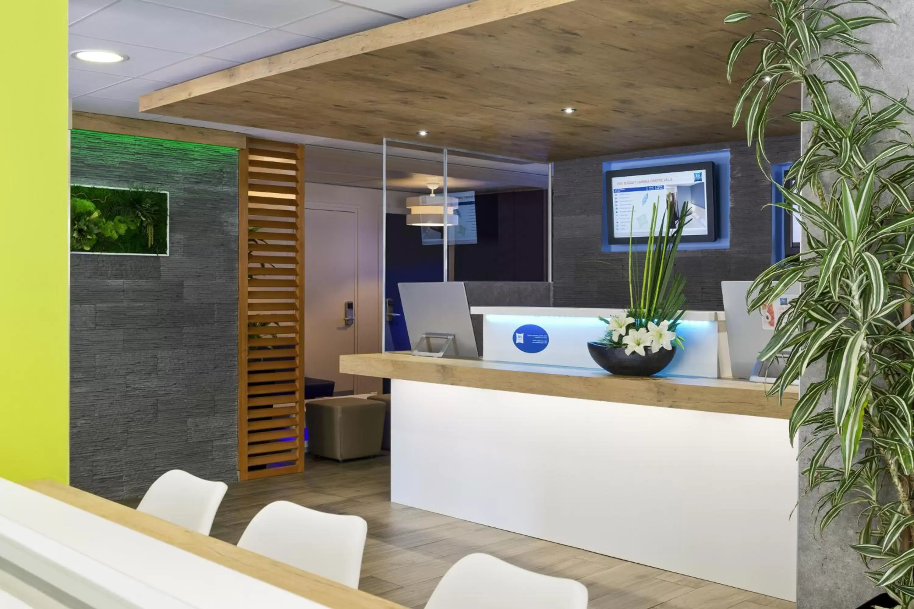 Lobby or reception, Lobby/Reception in ibis budget Cannes Centre Ville