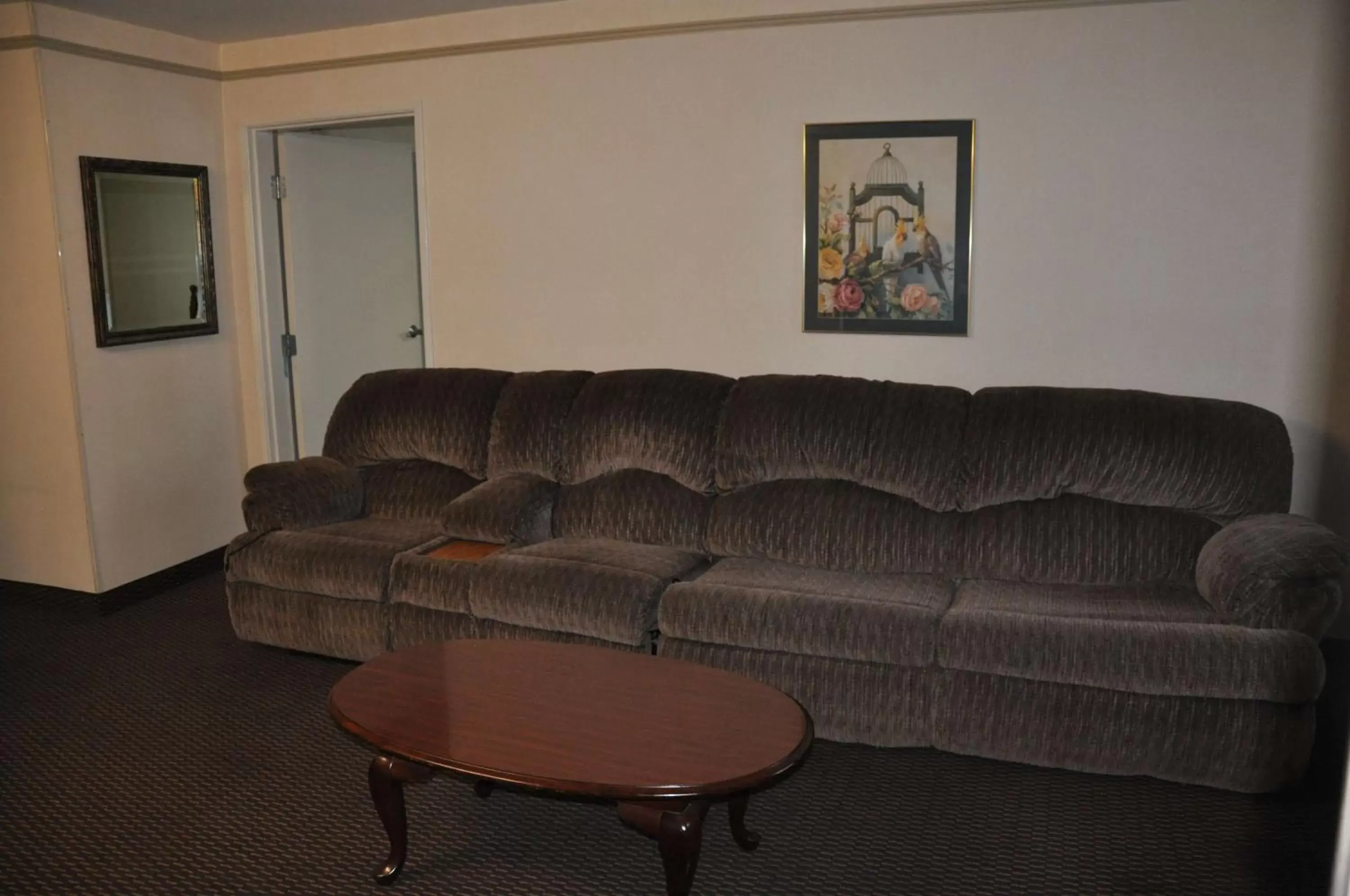 Living room, Seating Area in SureStay Hotel by Best Western Castro Valley