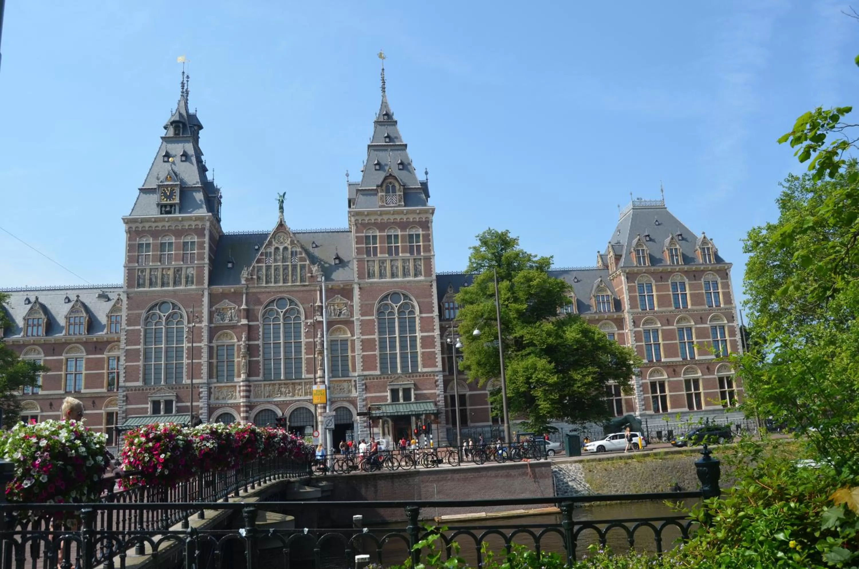 Area and facilities in NL Hotel District Leidseplein