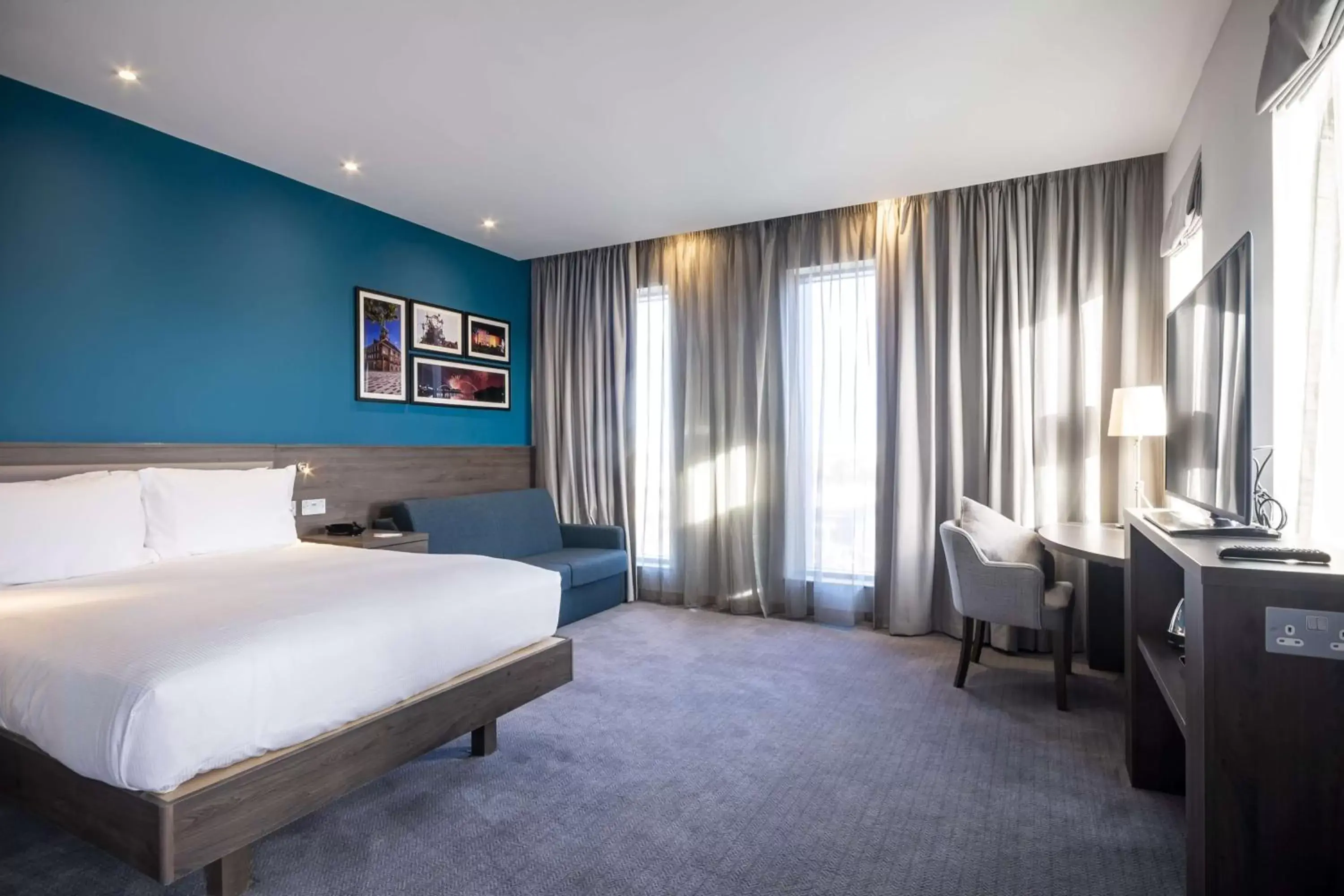 Bedroom, Bed in Hampton By Hilton Stockton On Tees Bedroom, Bed in Hampton By Hilton Stockton On Tees