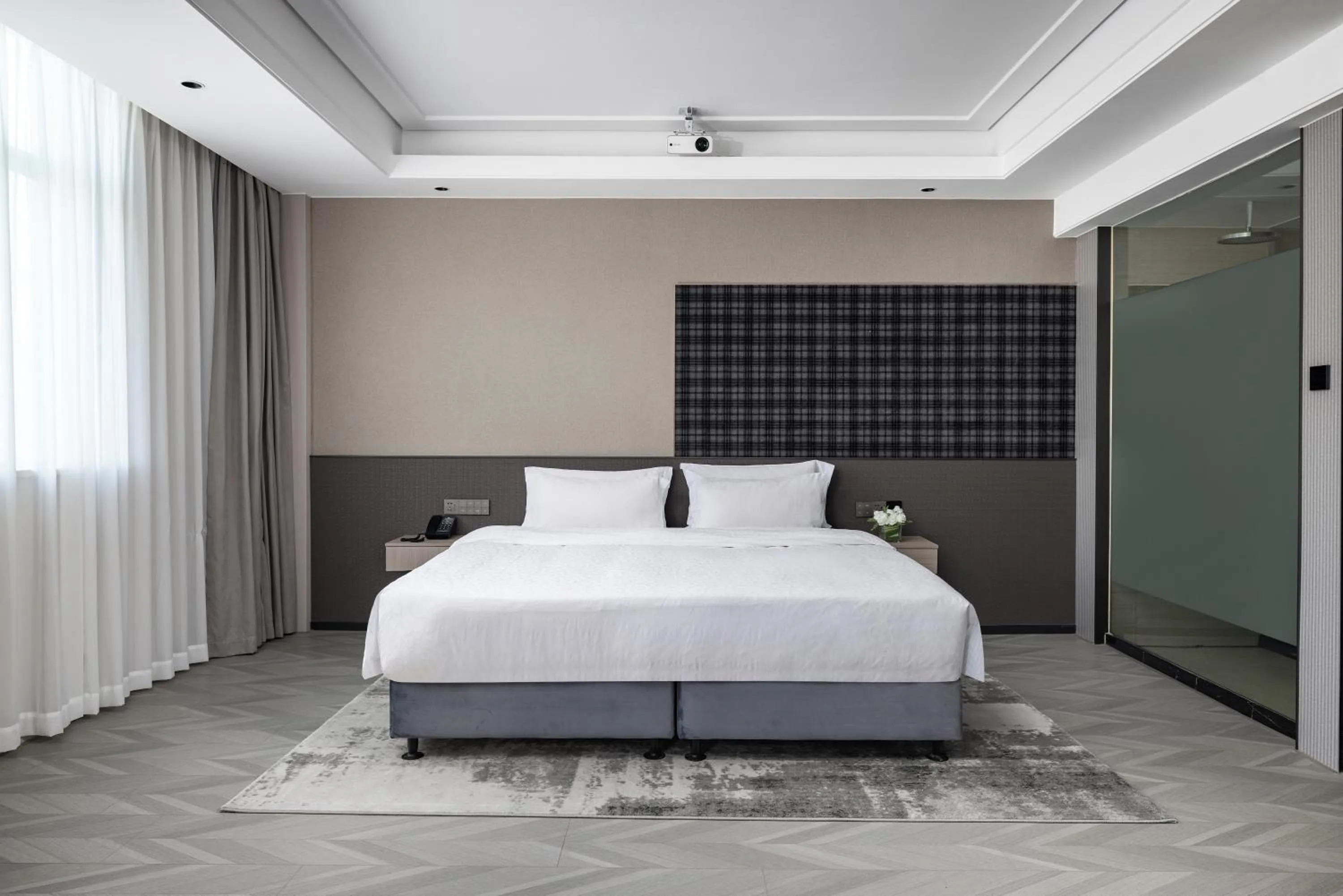 Photo of the whole room, Bed in Bali Yating Hotel