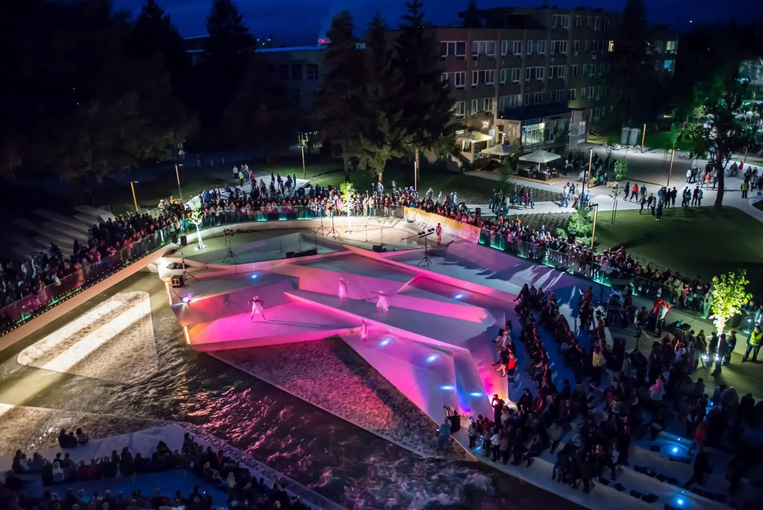 Night, Bird's-eye View in Hotel Paka