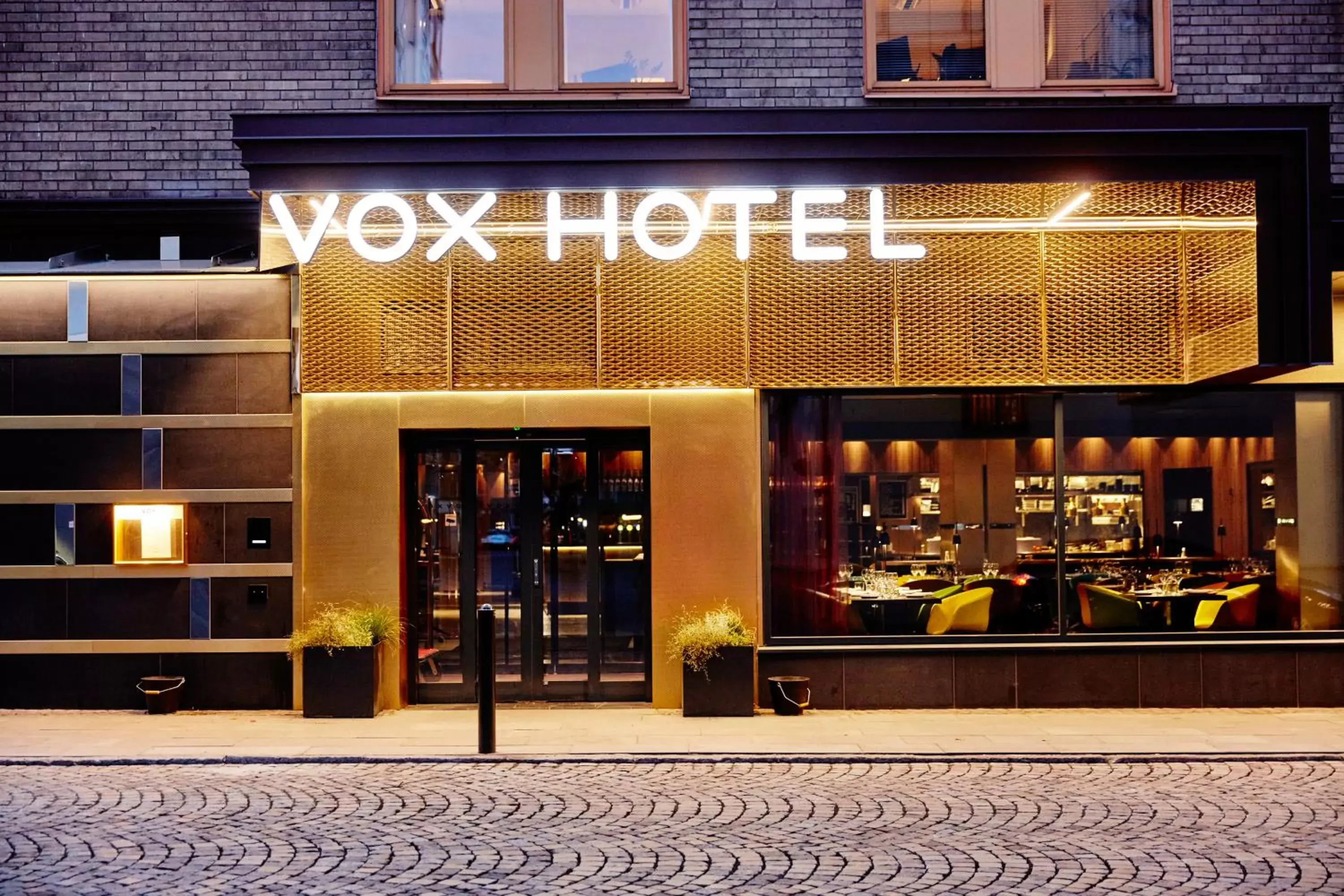 Facade/entrance in Vox Hotel