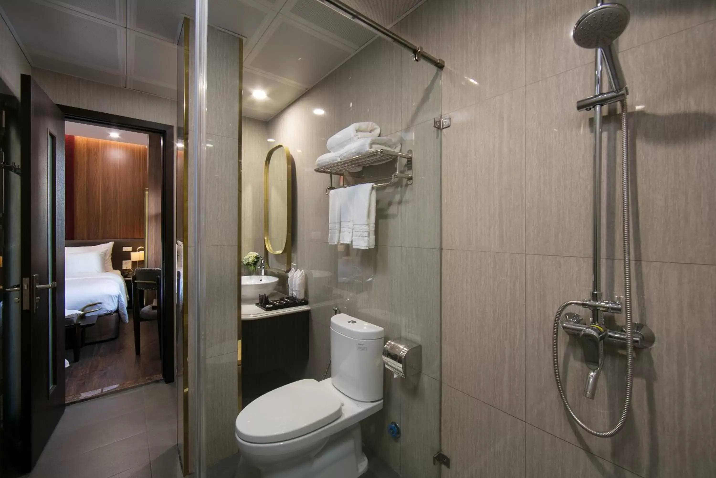 Shower, Bathroom in Hanoi L'Heritage Diamond Hotel & Spa