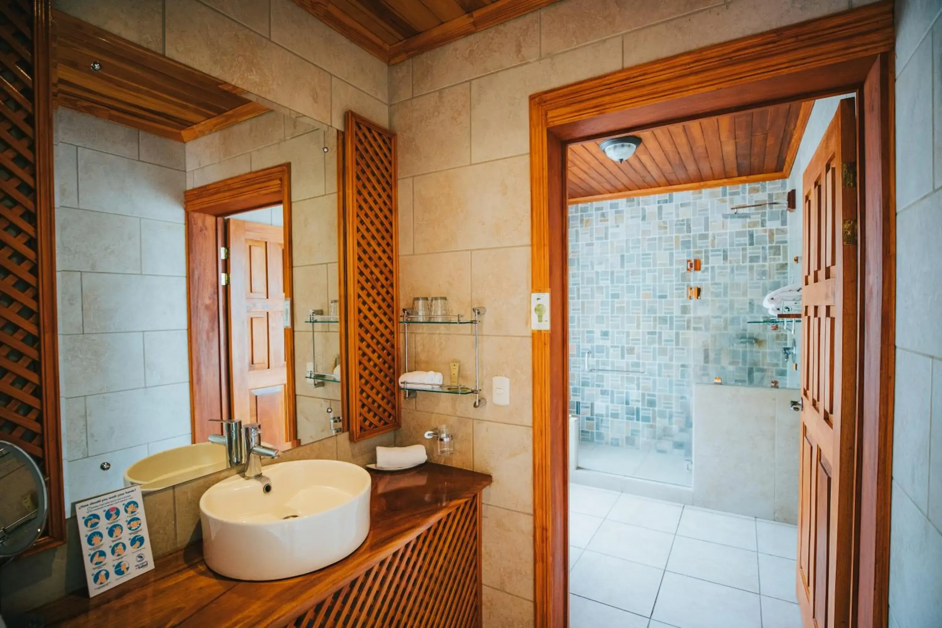 Bathroom in Hotel Ficus - Monteverde