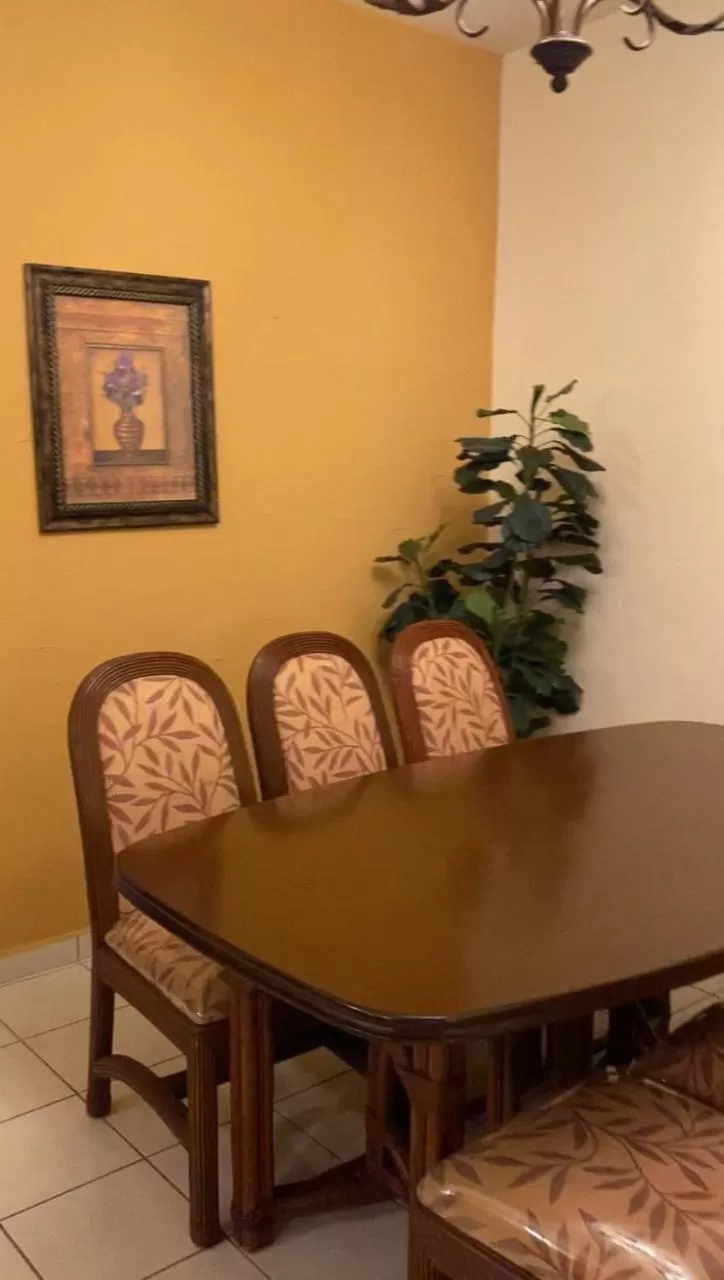 Dining Area in La Ensenada Beach Resort