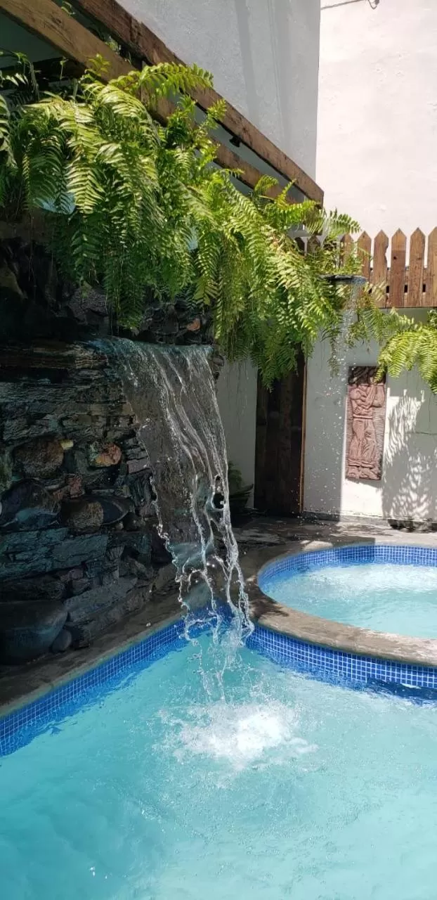 Swimming pool in Batey Hotel Boutique