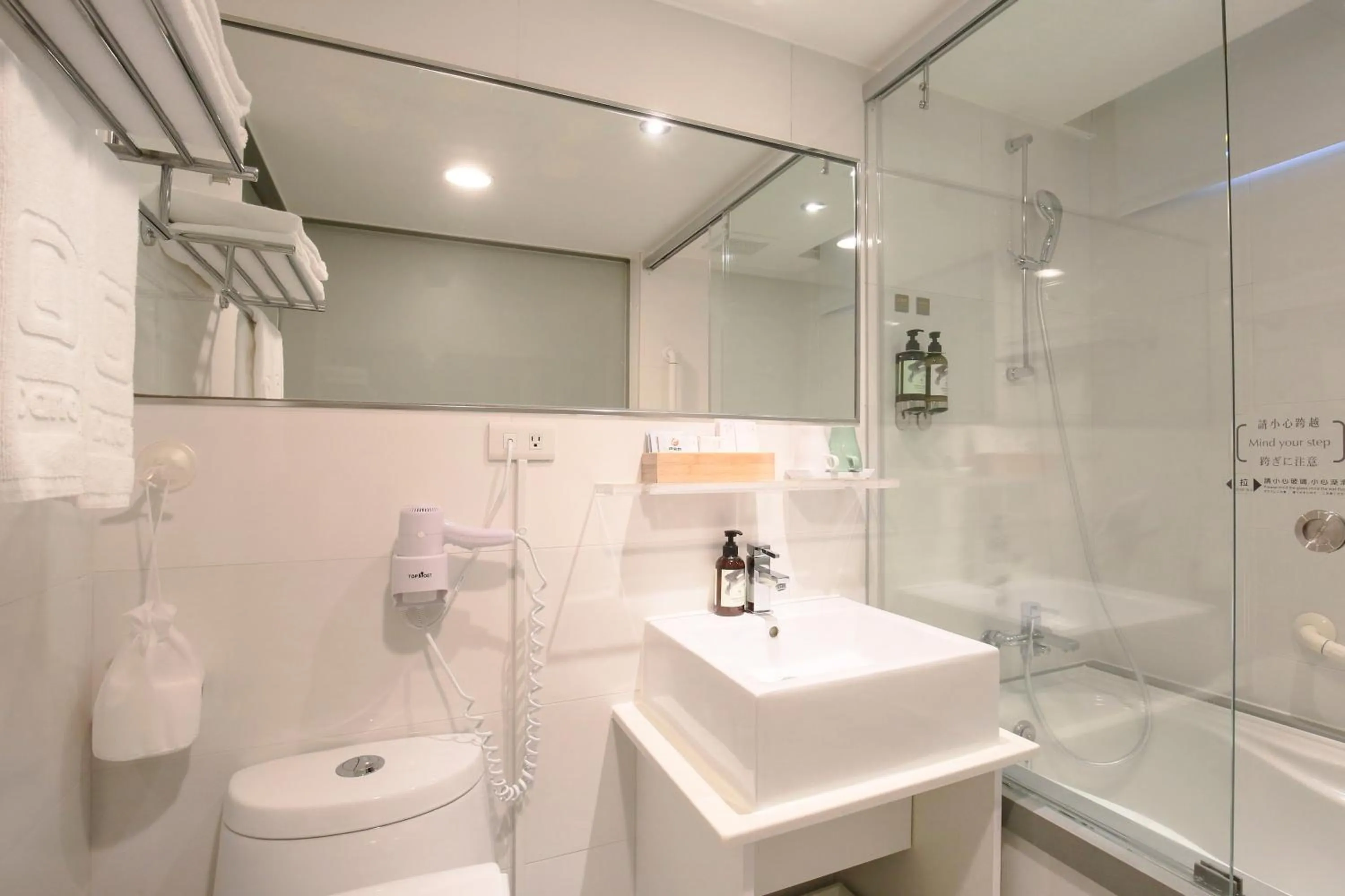Bathroom in Dandy Hotel-Daan Park Branch