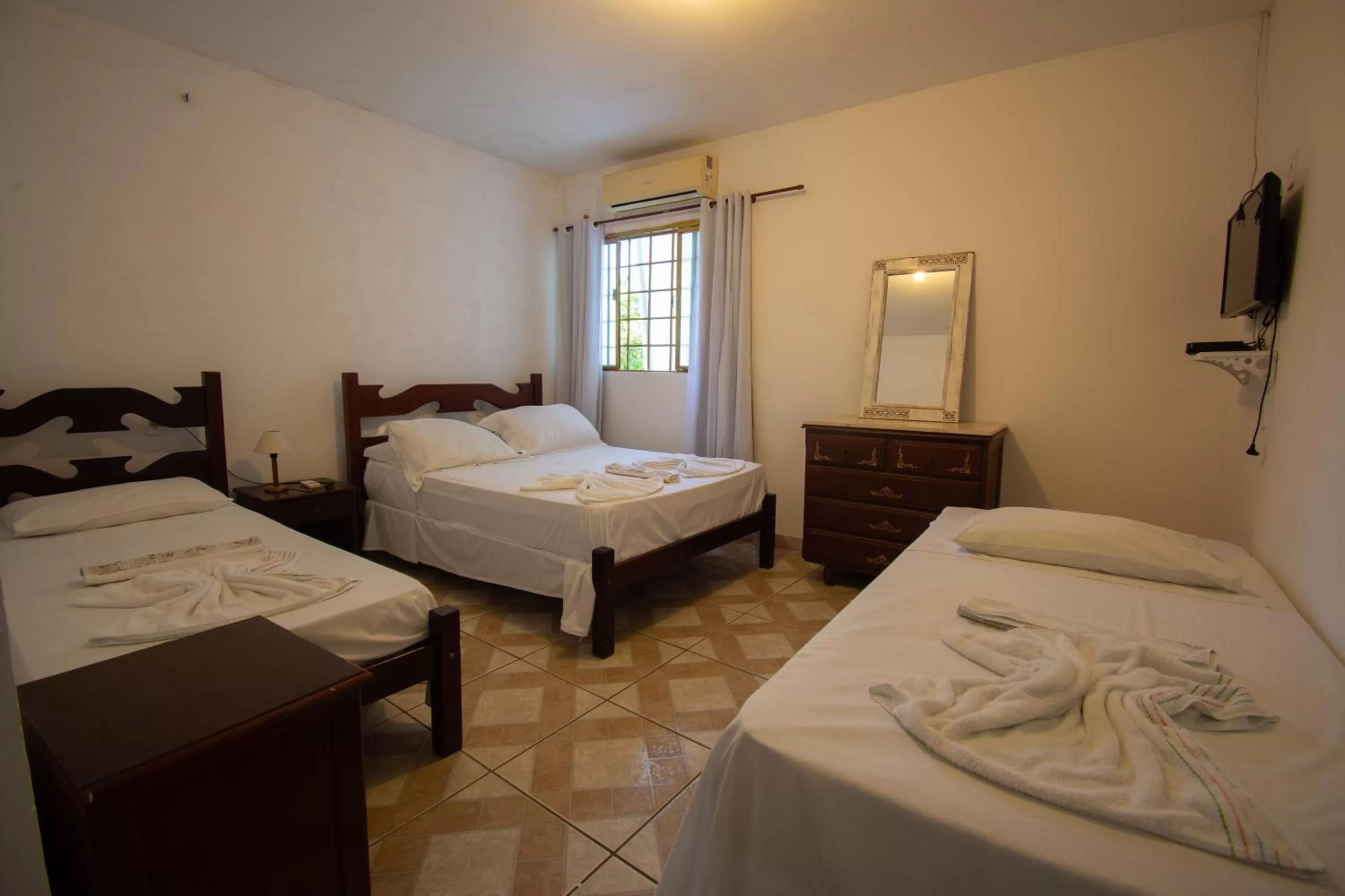 Bedroom, Bed in Pousada dos Candeeiros