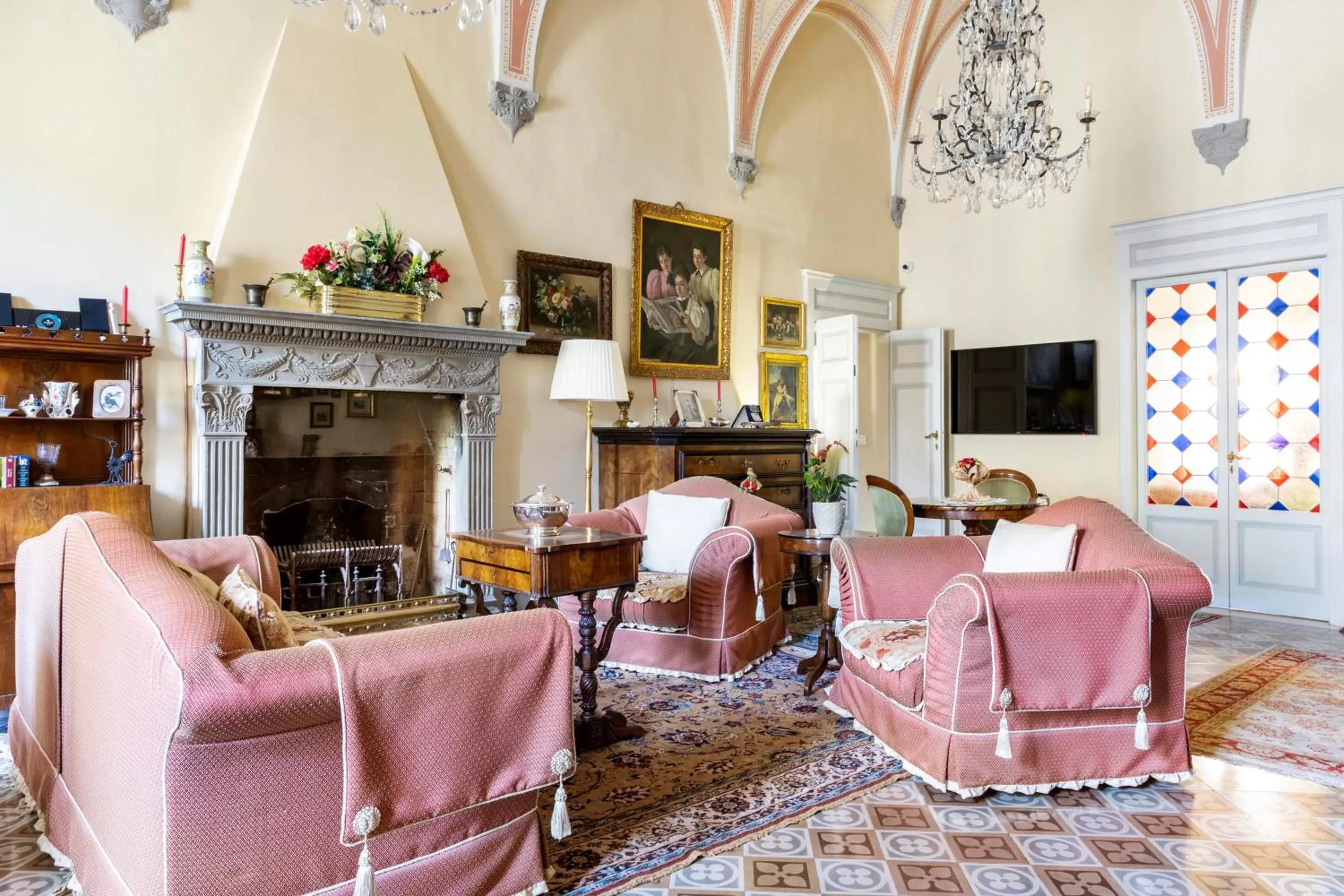 Communal lounge/ TV room in Residenza d'Epoca Palazzo Borghesi