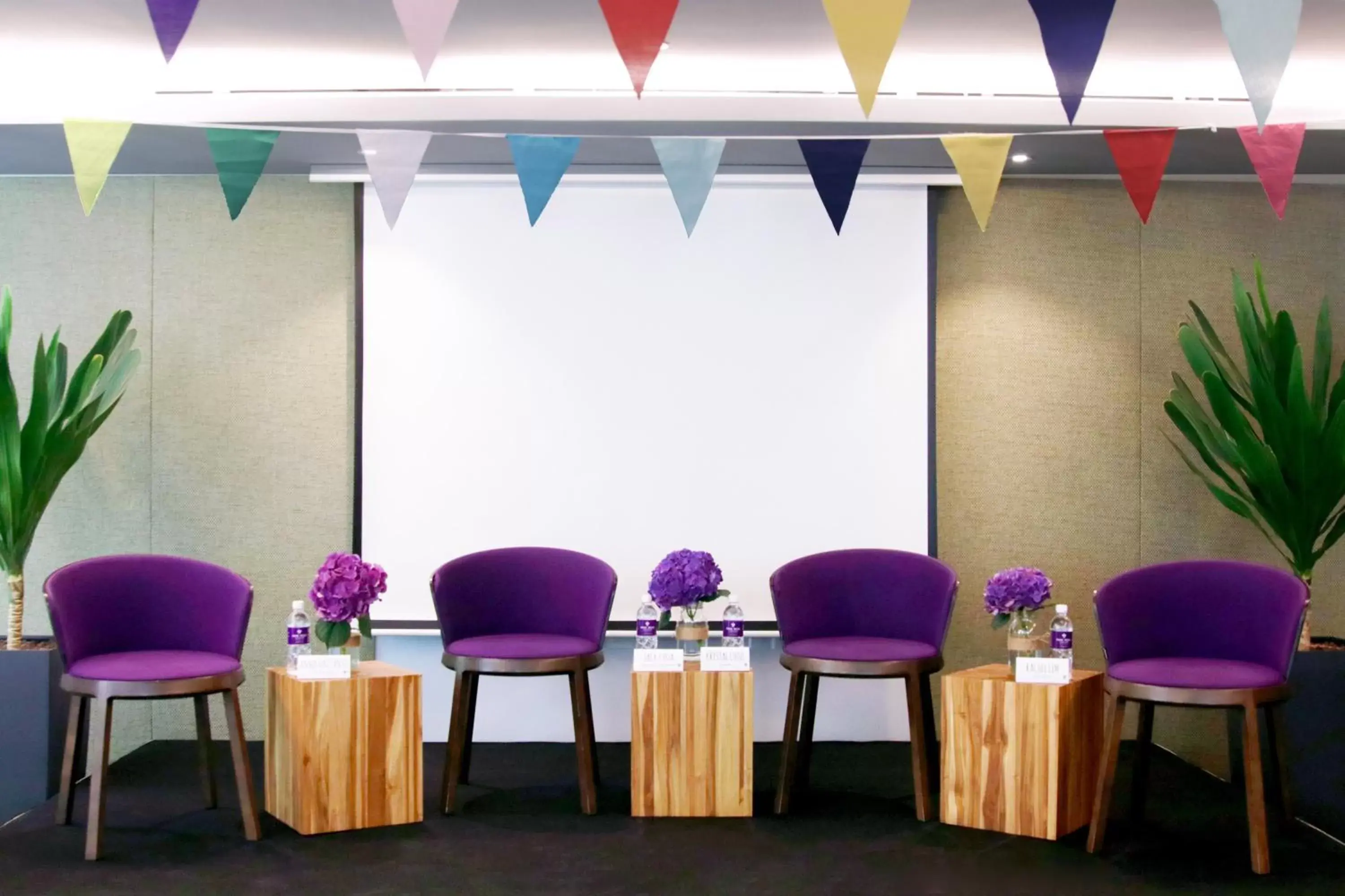 Meeting/conference room in Park Regis Singapore