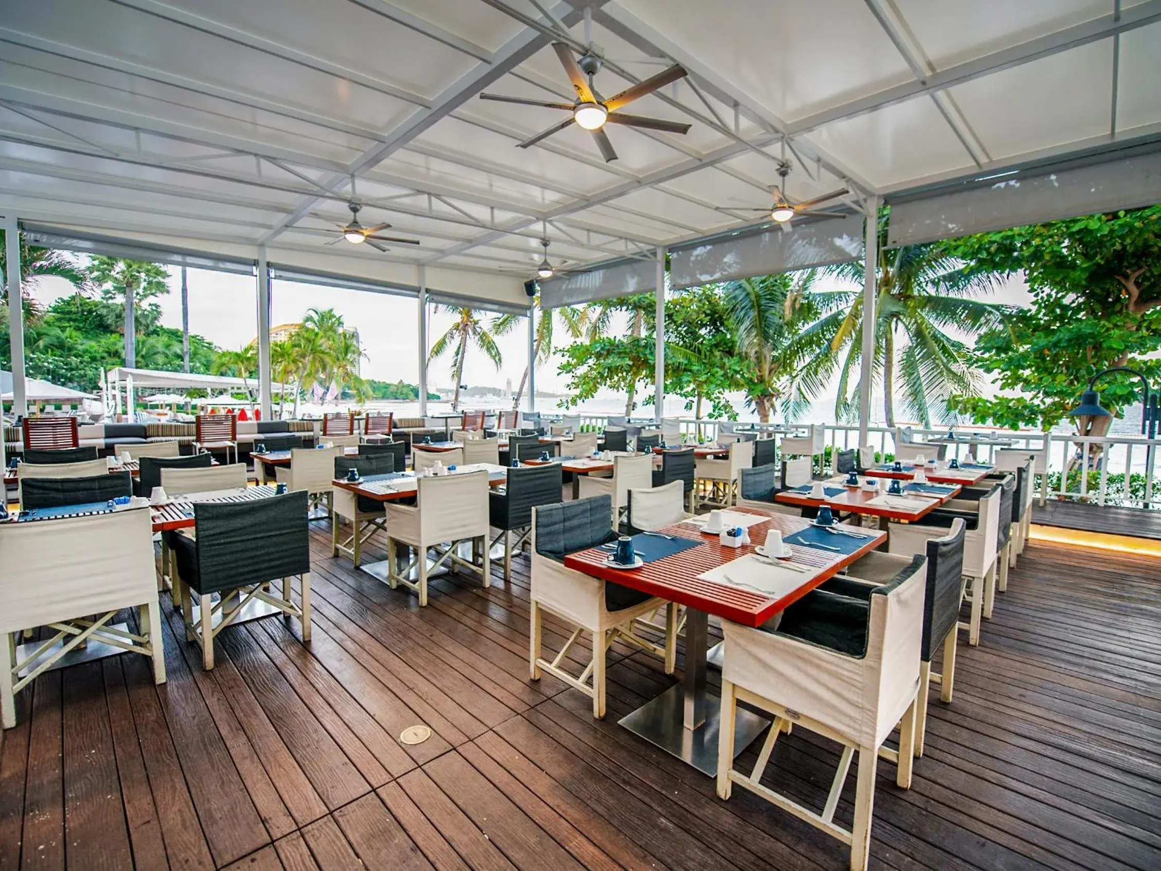 Restaurant/Places to Eat in Pullman Pattaya Hotel G