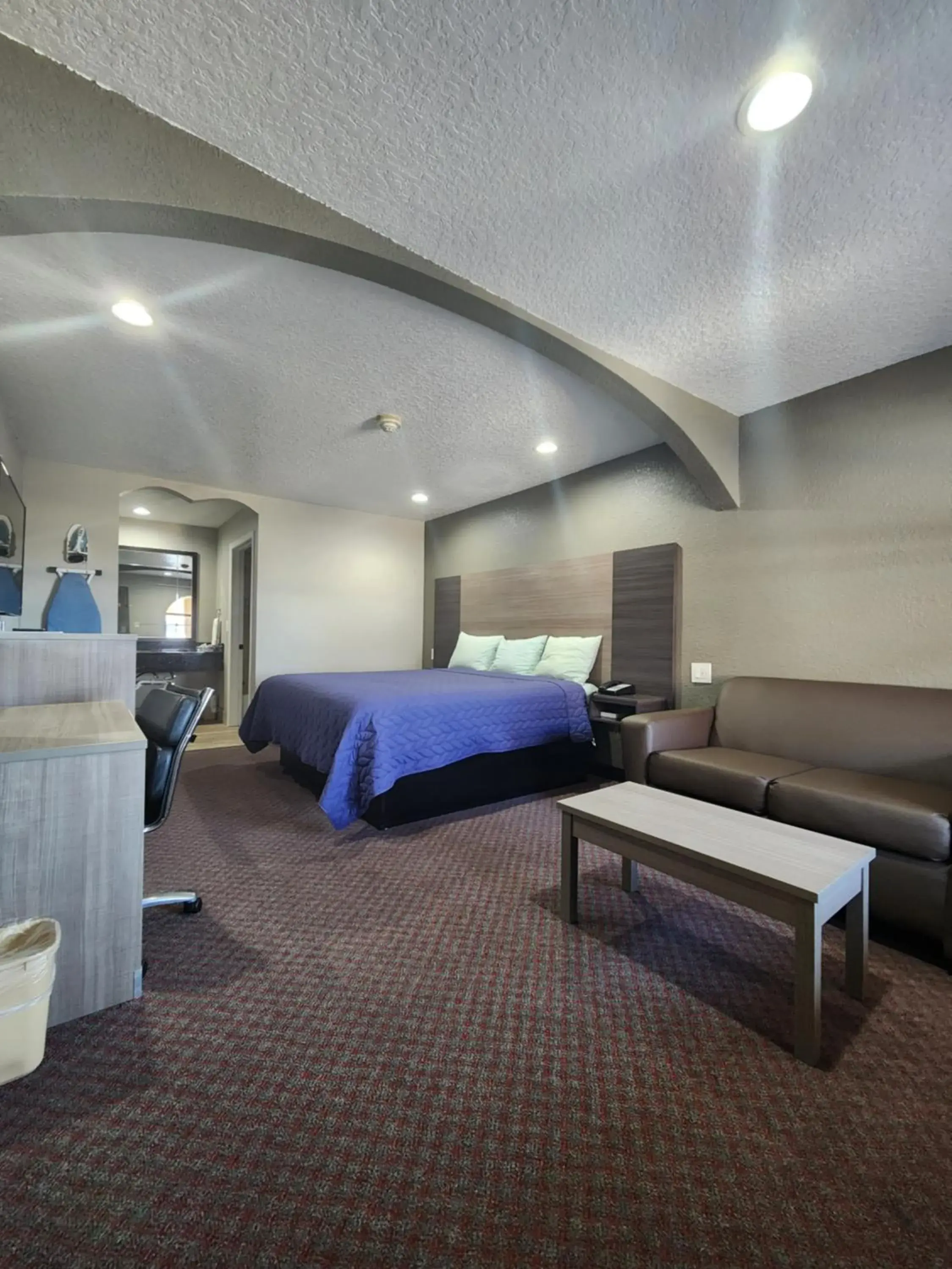 Photo of the whole room in Scottish Inn and Suites Beaumont