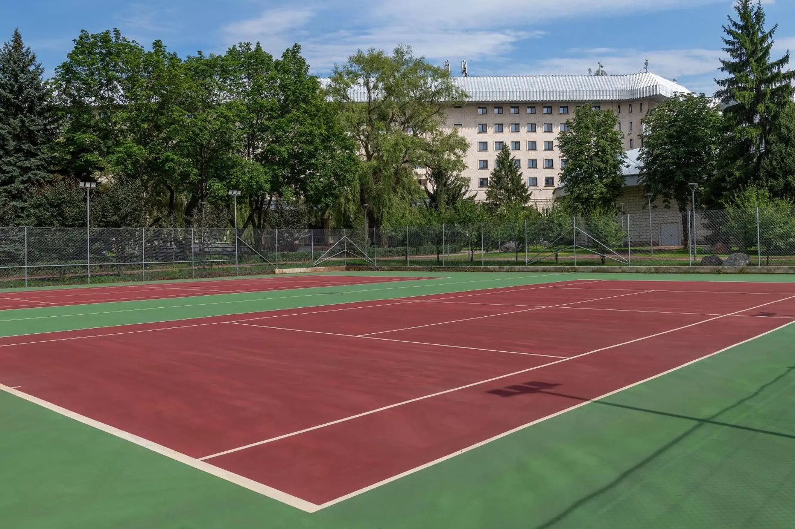 Tennis court, Tennis/Squash in Swissôtel Wellness Resort Alatau Almaty