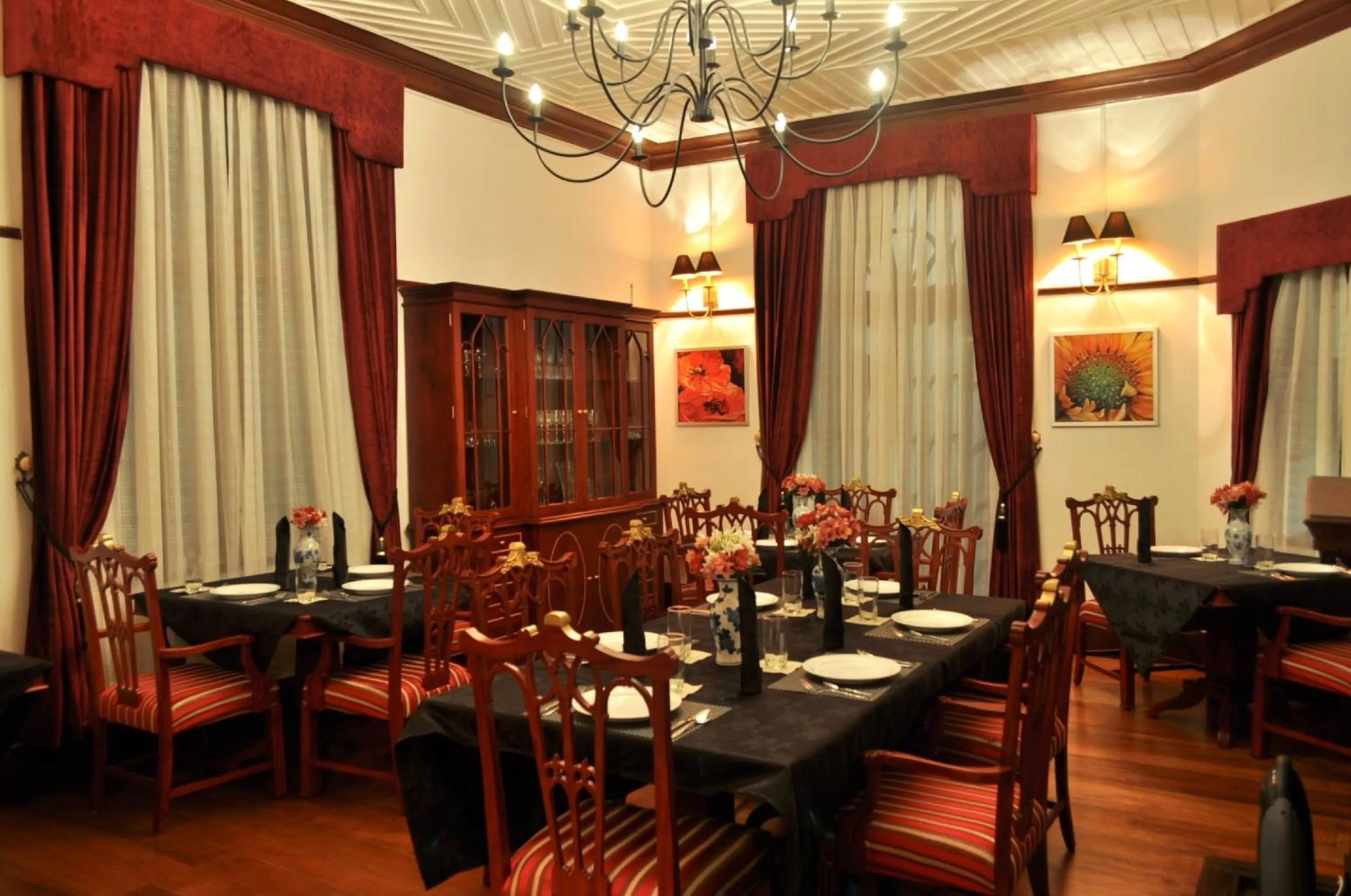 Restaurant/places to eat in Royal Cocoon - Nuwara Eliya