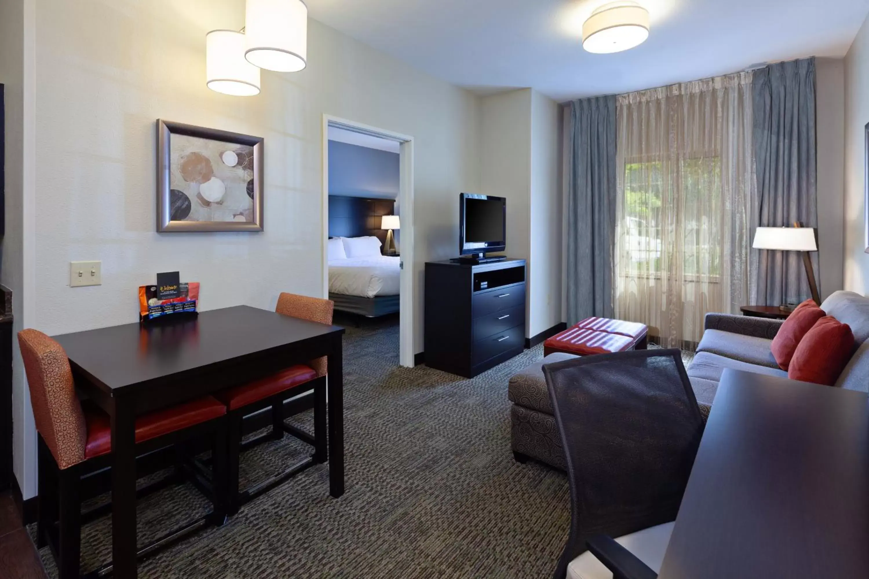 Photo of the whole room, Seating Area in Staybridge Suites Fairfield Napa Valley Area, an IHG Hotel