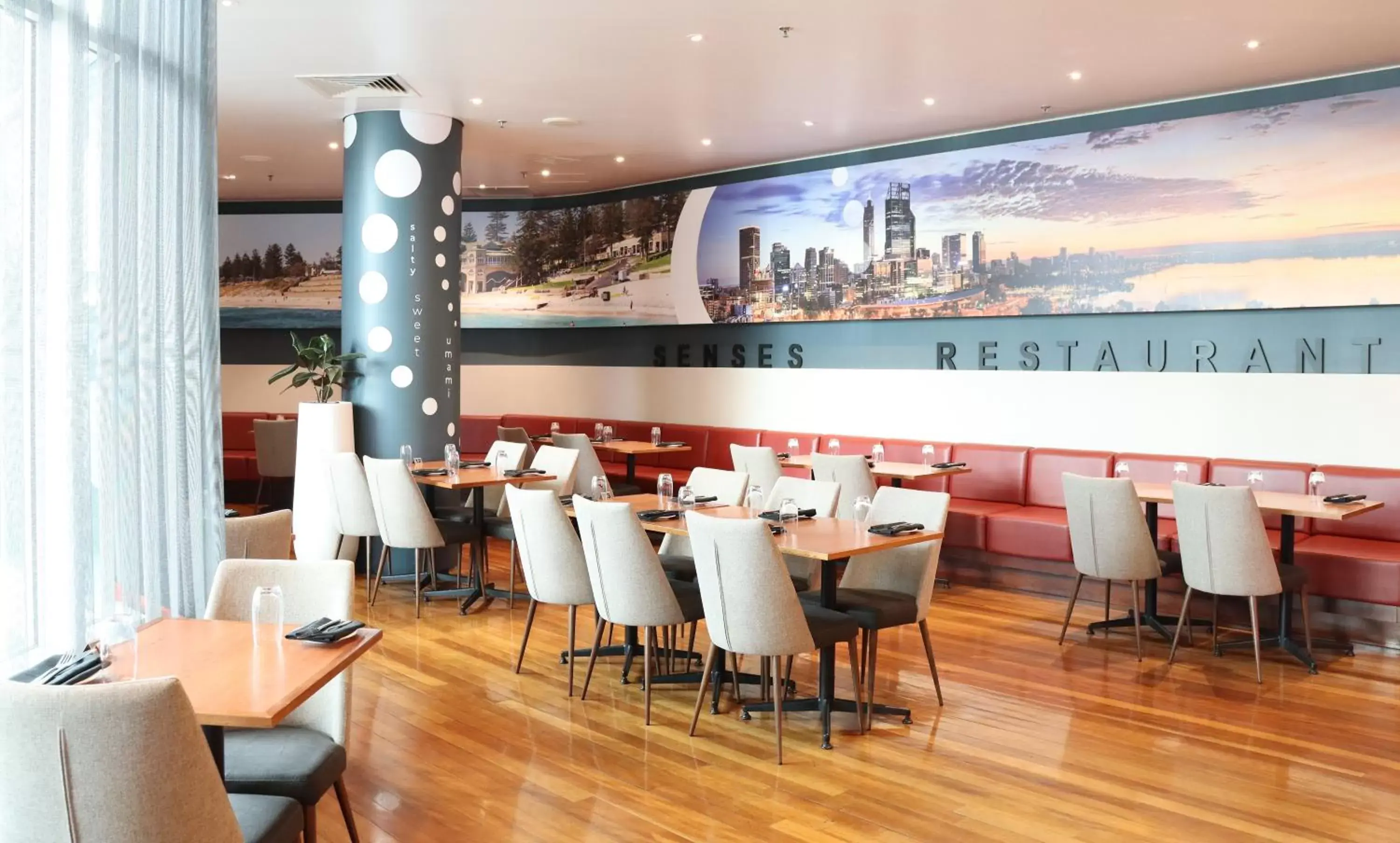 Restaurant/Places to Eat in Novotel Perth Langley