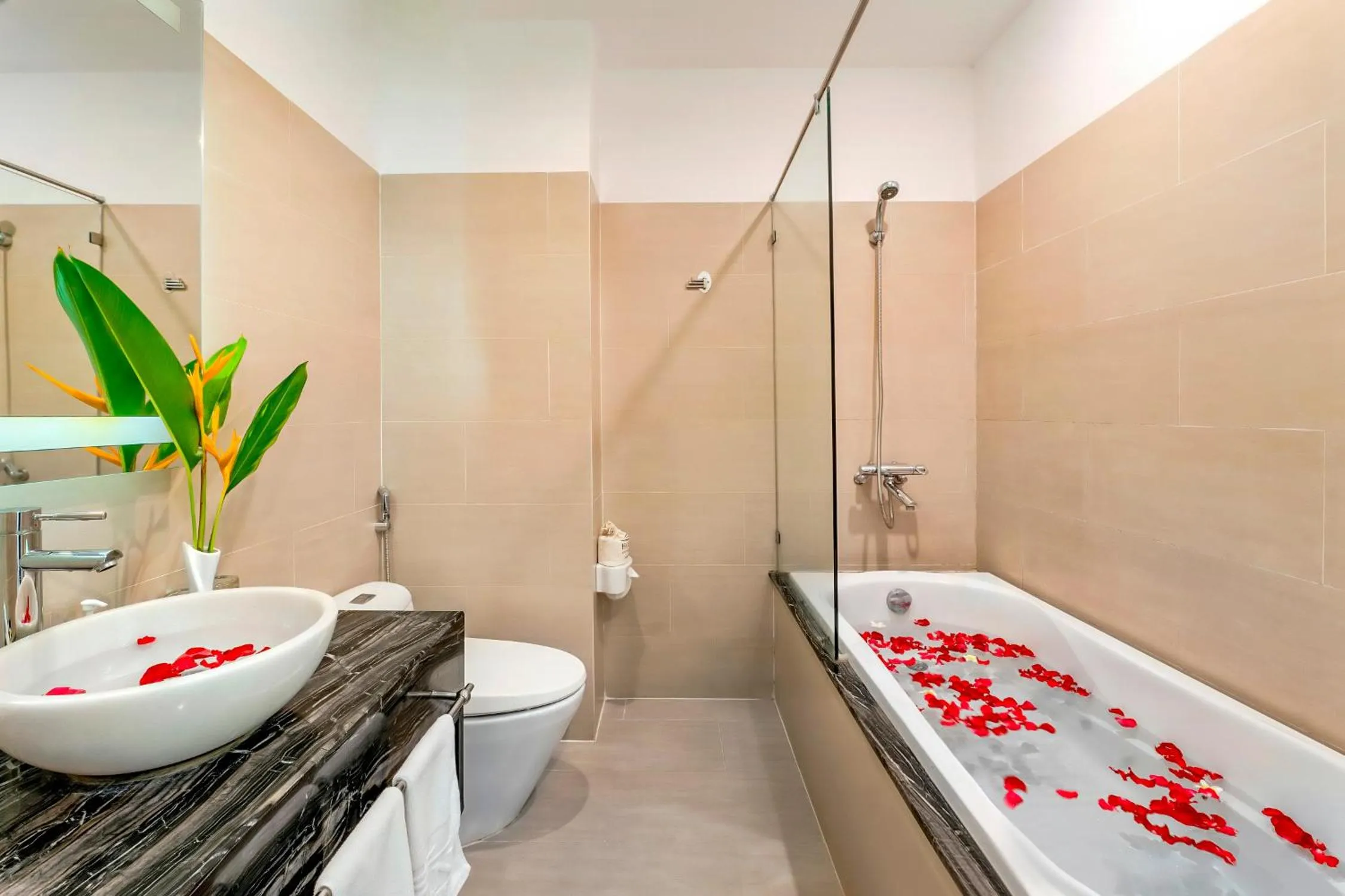 Bathroom in HOI AN HISTORIC HOTEL