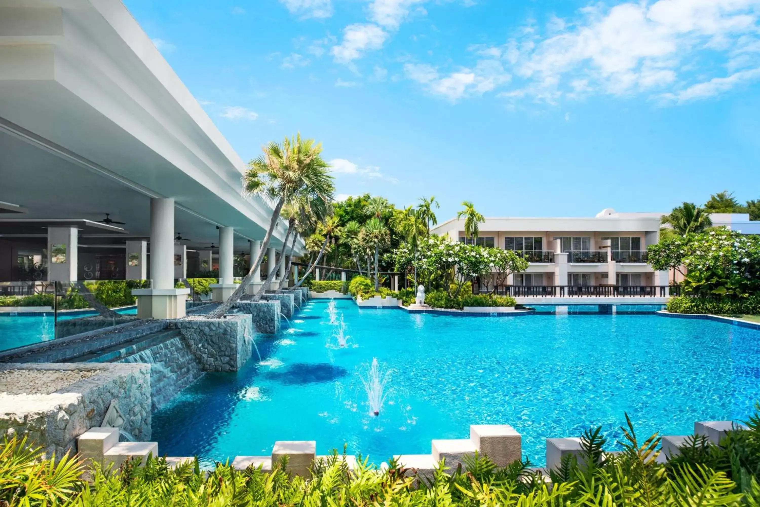 Swimming pool in Sheraton Hua Hin Resort & Spa Swimming pool in Sheraton Hua Hin Resort & Spa