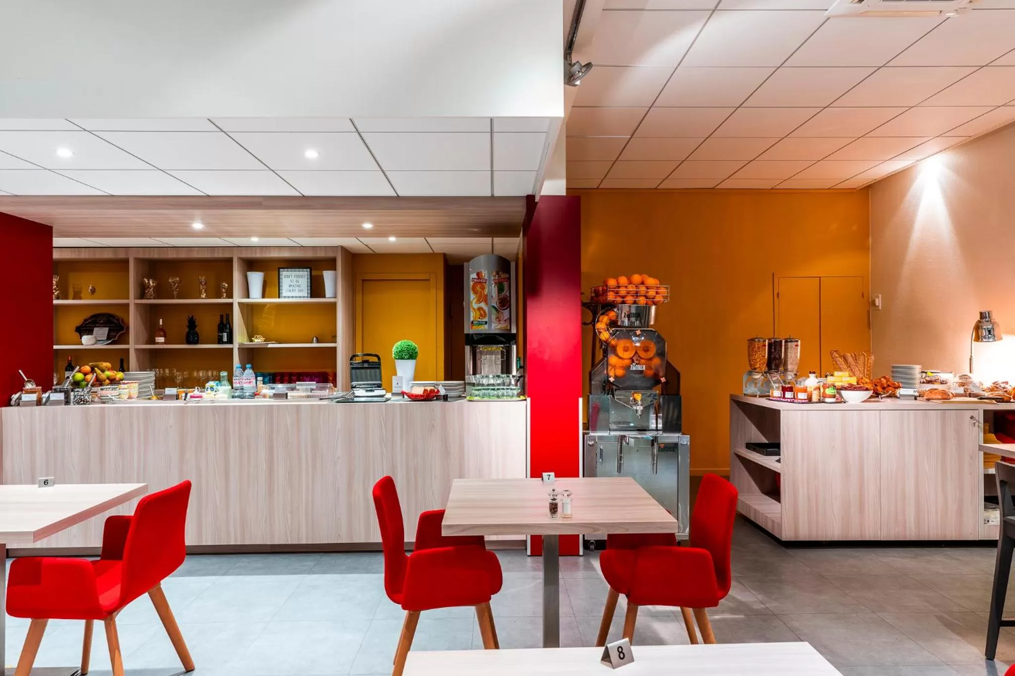 Restaurant/places to eat in ibis Styles Beauvais