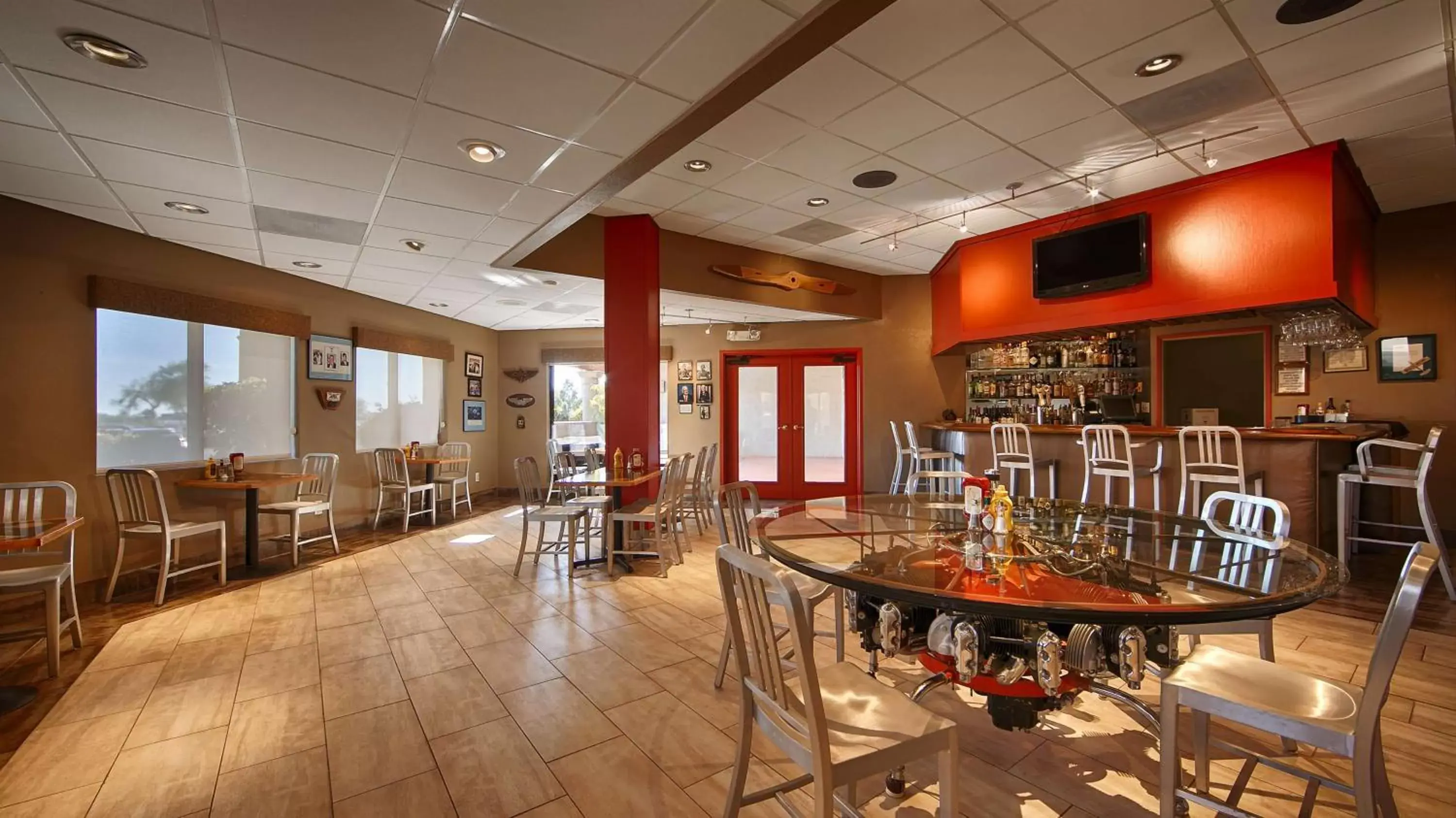 Restaurant/places to eat in Best Western Plus Scottsdale Thunderbird Suites