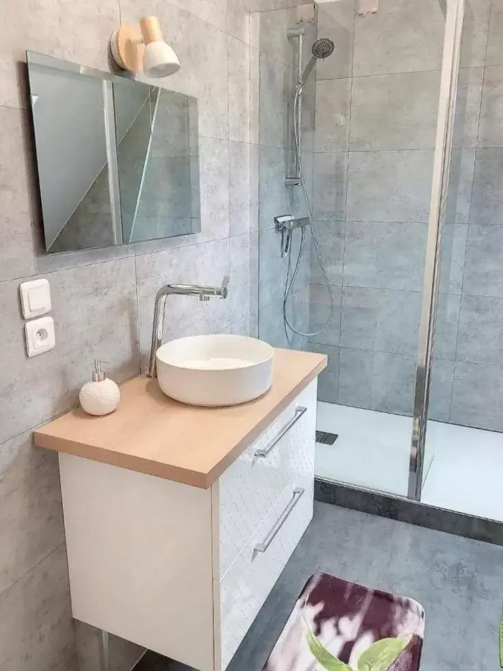Bathroom in Au Ginkgo
