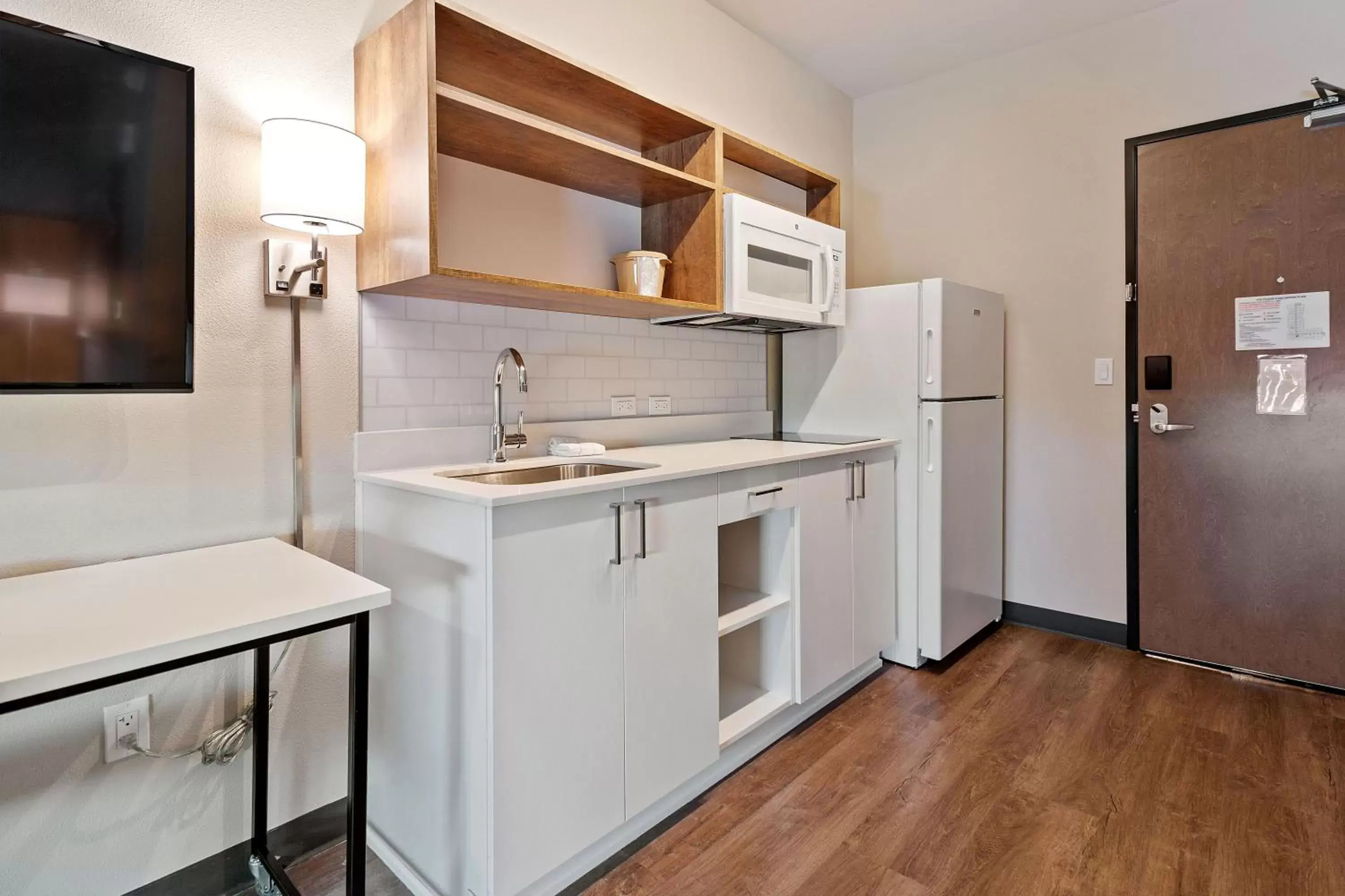 Kitchen or kitchenette, Kitchen/Kitchenette in Extended Stay America Premier Suites - Port Charlotte - I-75