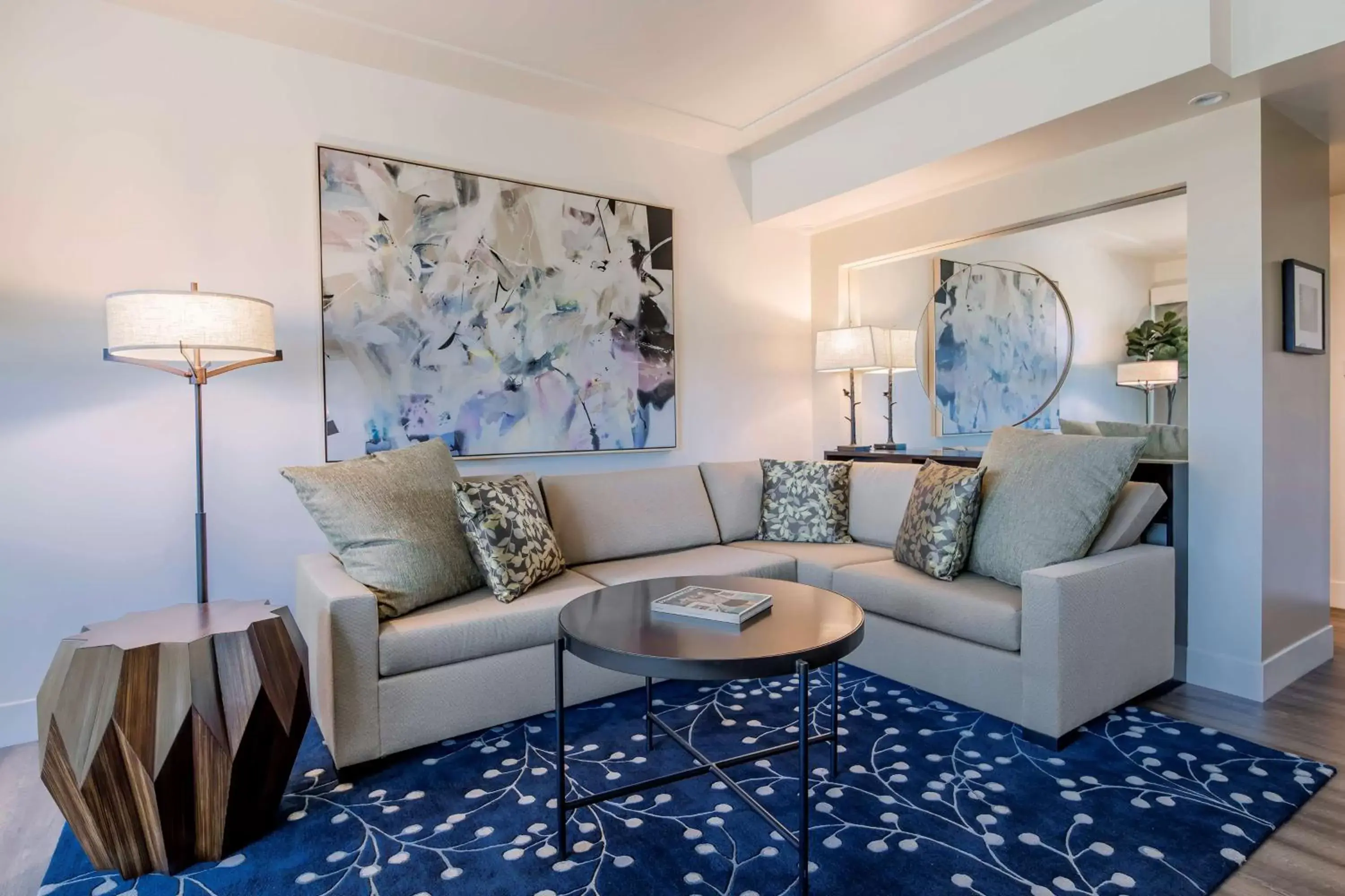 Photo of the whole room, Seating Area in Hyatt Regency Indian Wells Resort & Spa