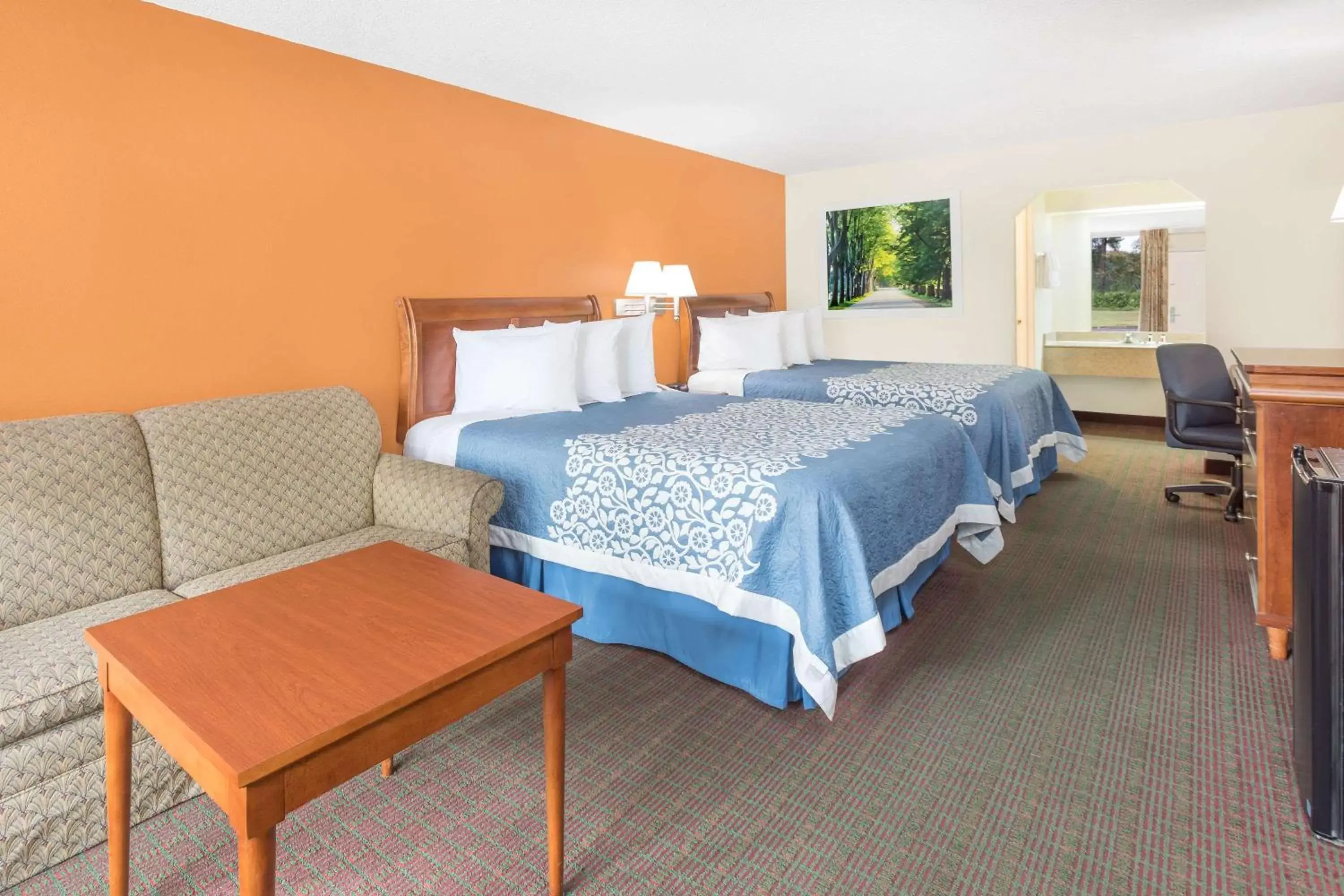 Photo of the whole room, Bed in Days Inn by Wyndham Orangeburg South