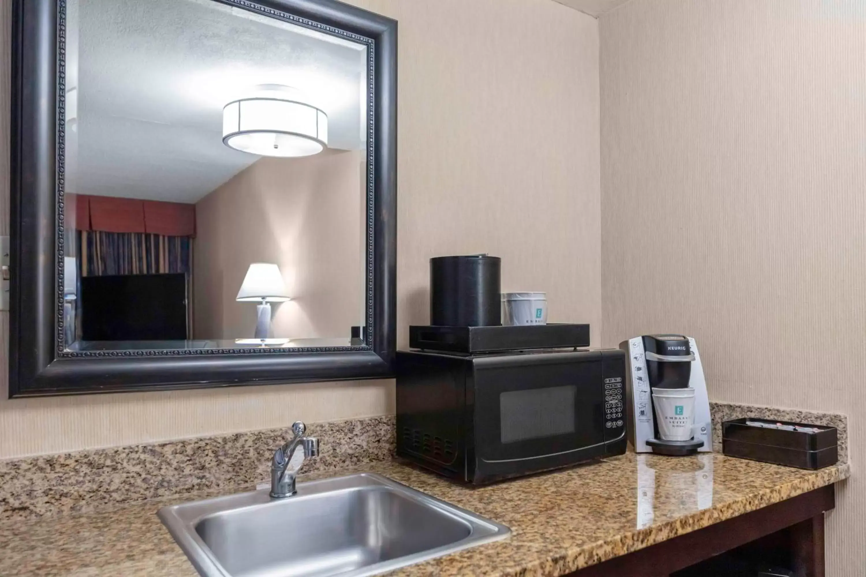 Suite with Two Double Beds - Non-Smoking in Embassy Suites by Hilton Kansas City Plaza Suite with Two Double Beds - Non-Smoking in Embassy Suites by Hilton Kansas City Plaza