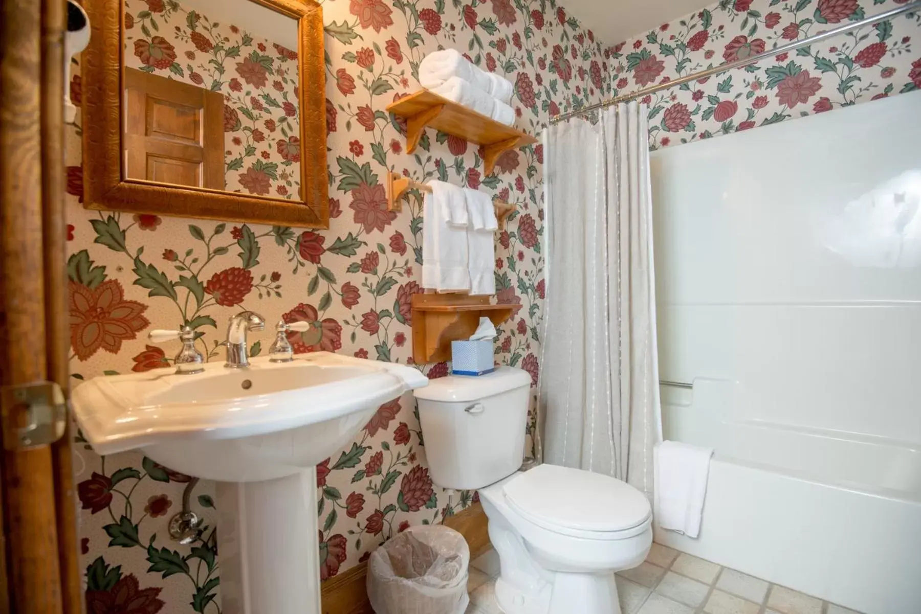 Bathroom in Inn at Cedar Crossing