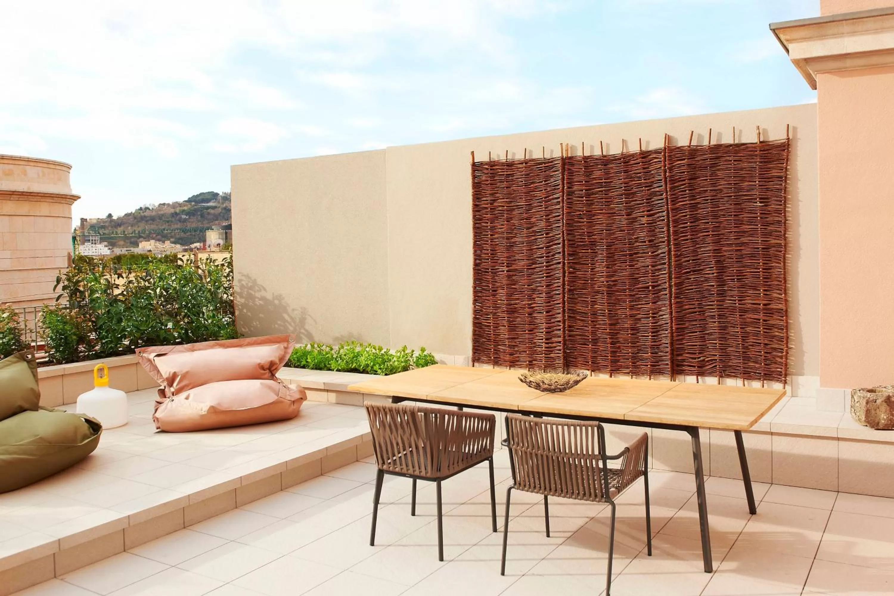 Photo of the whole room in Le Meridien Barcelona