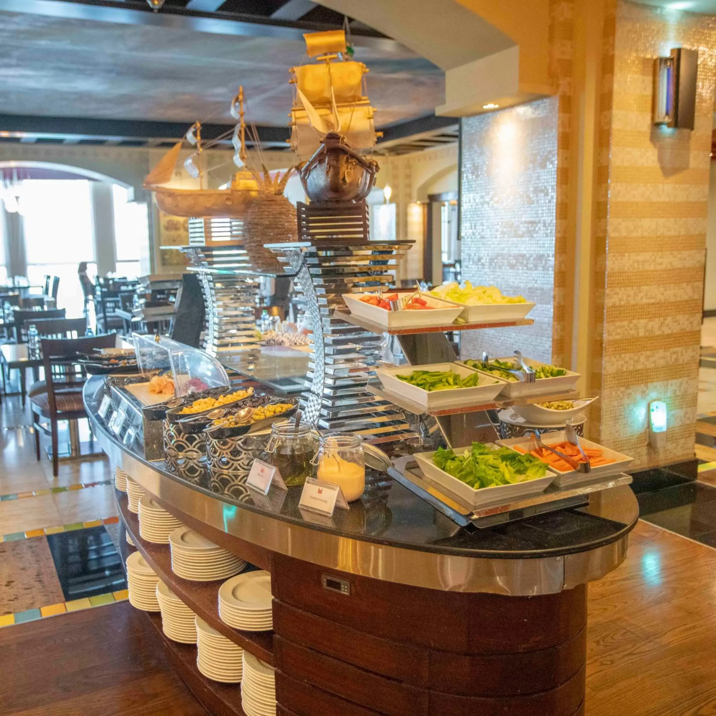 Restaurant/places to eat in Millennium Hotel & Convention Centre Kuwait