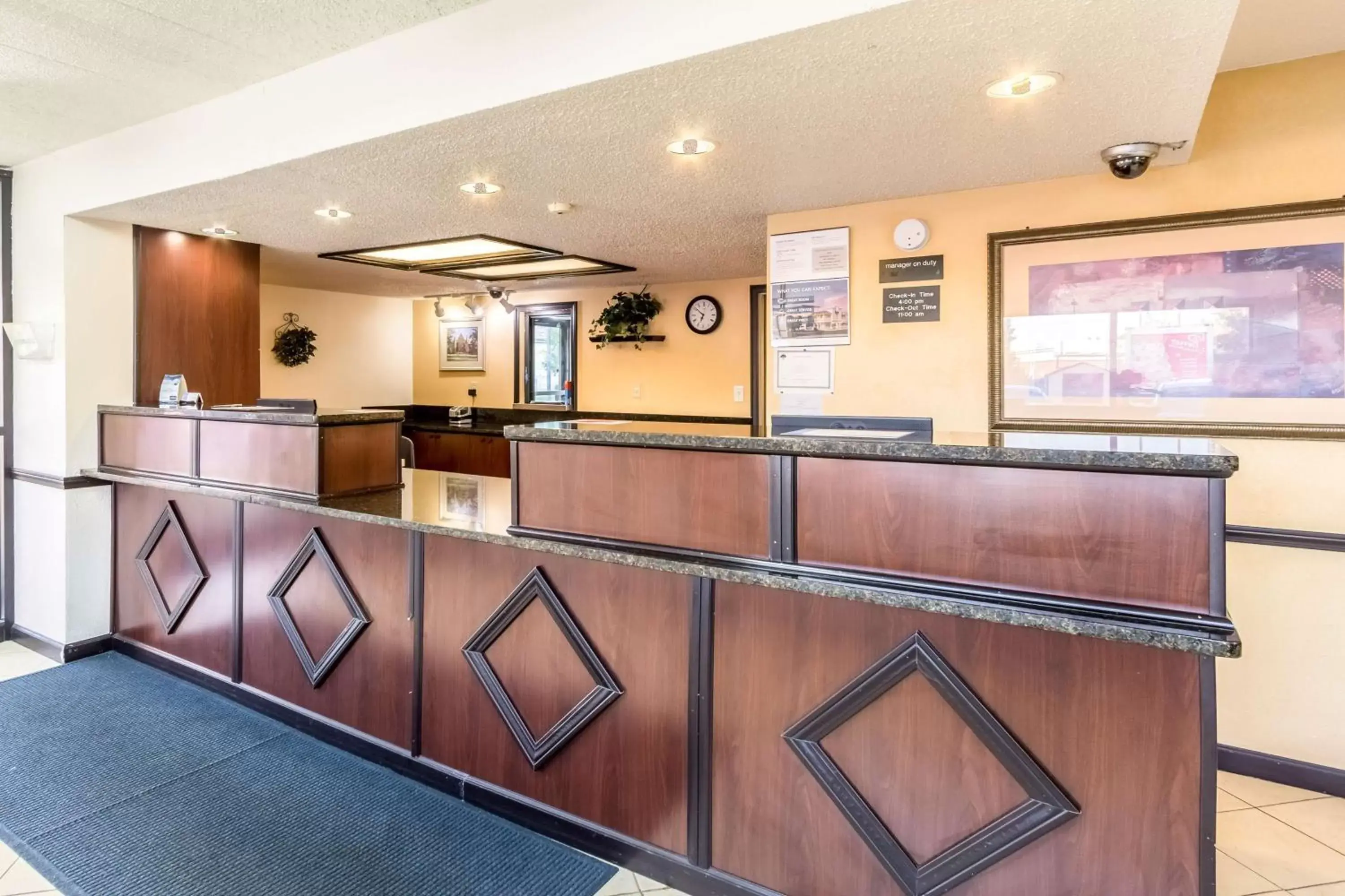 Lobby or reception in Motel 6-Grove City, OH Lobby or reception in Motel 6-Grove City, OH