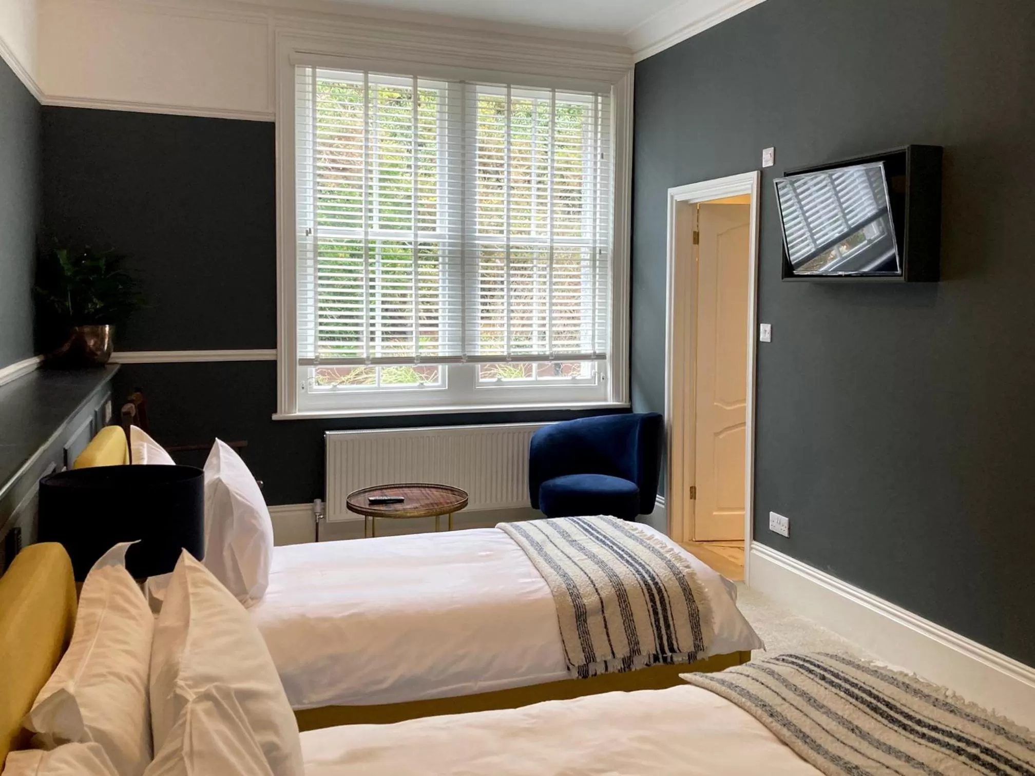 Property building, Bed in 15 Grosvenor