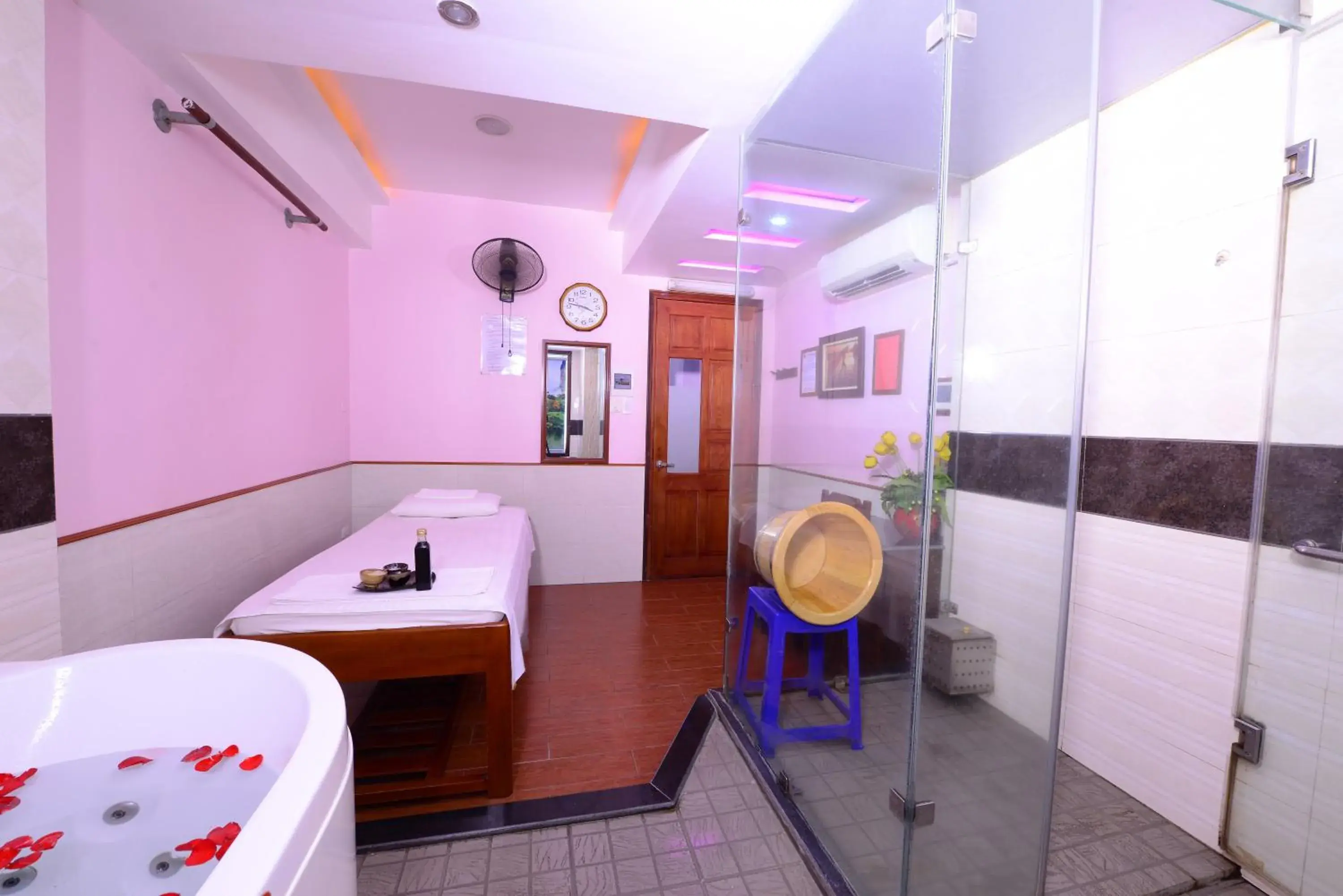 Massage, Bathroom in Blue Hanoi Inn Luxury Hotel and Spa