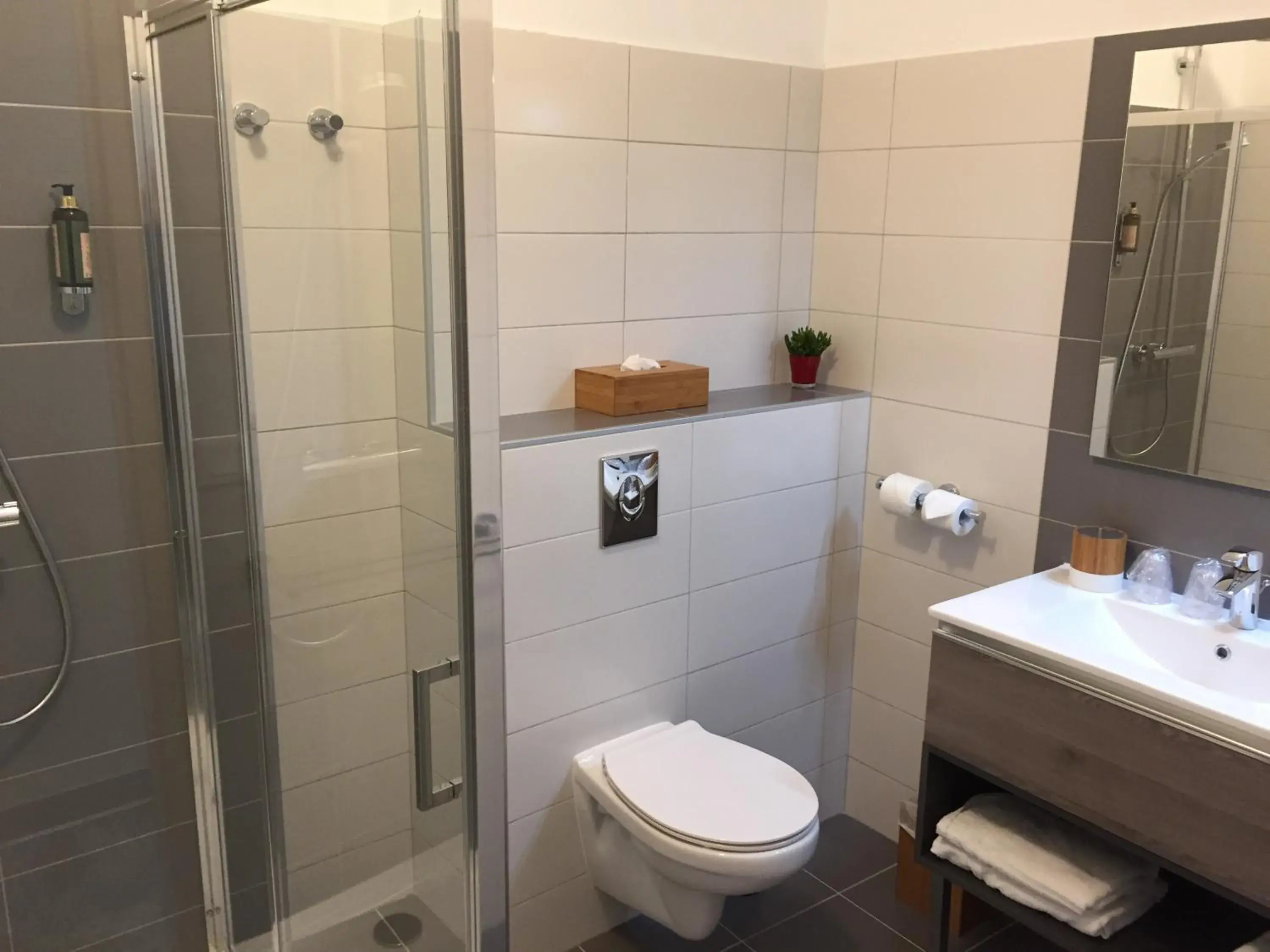 Bathroom in Hotel Du Pont Vieux