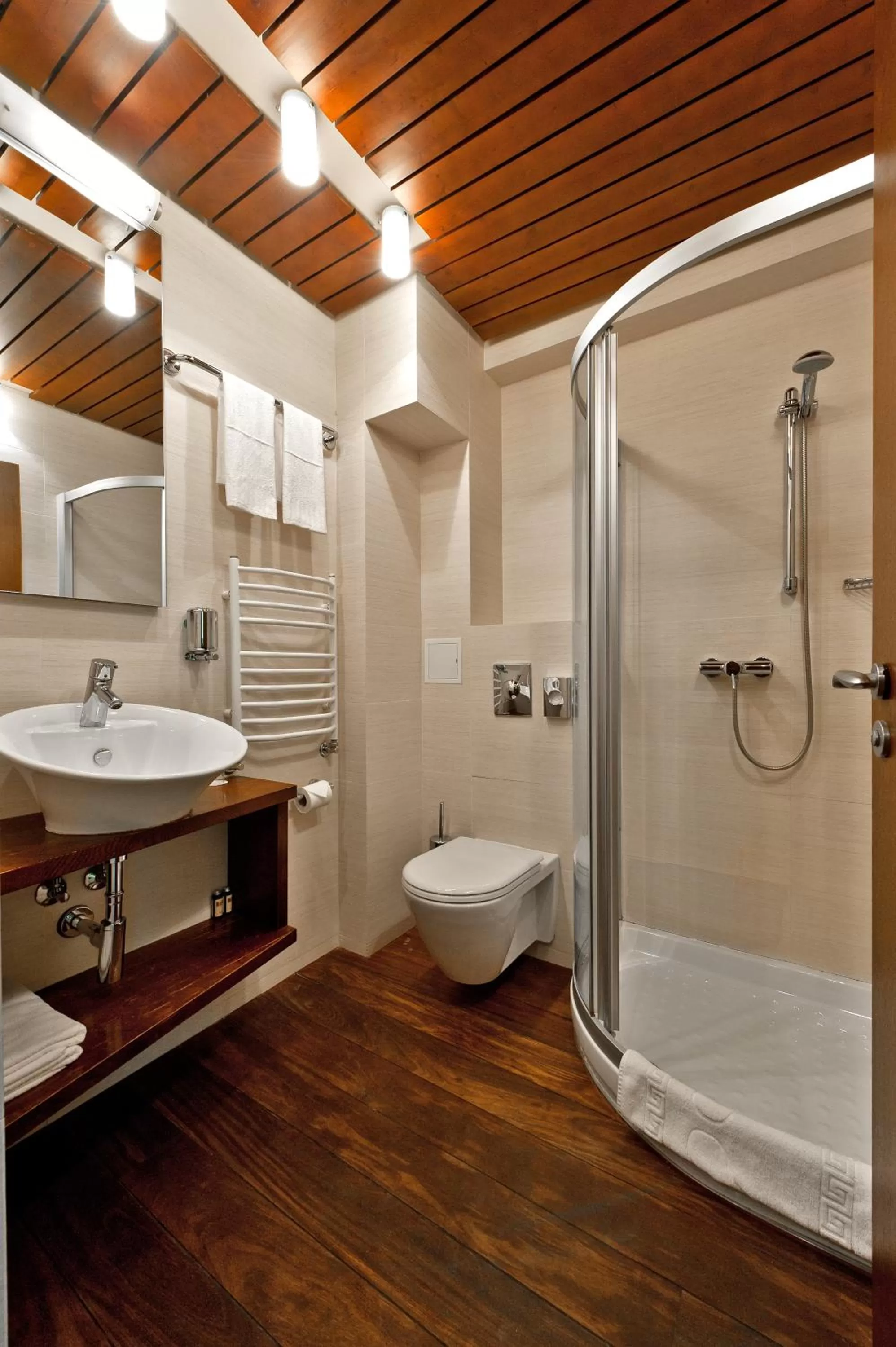 Bathroom in Belvilis Hotel