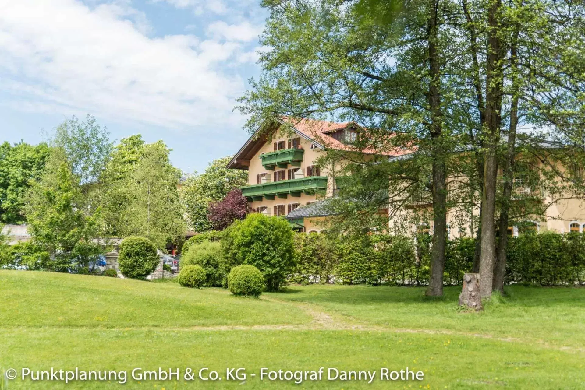 Garden view, Property Building in Hotel Oberwirt