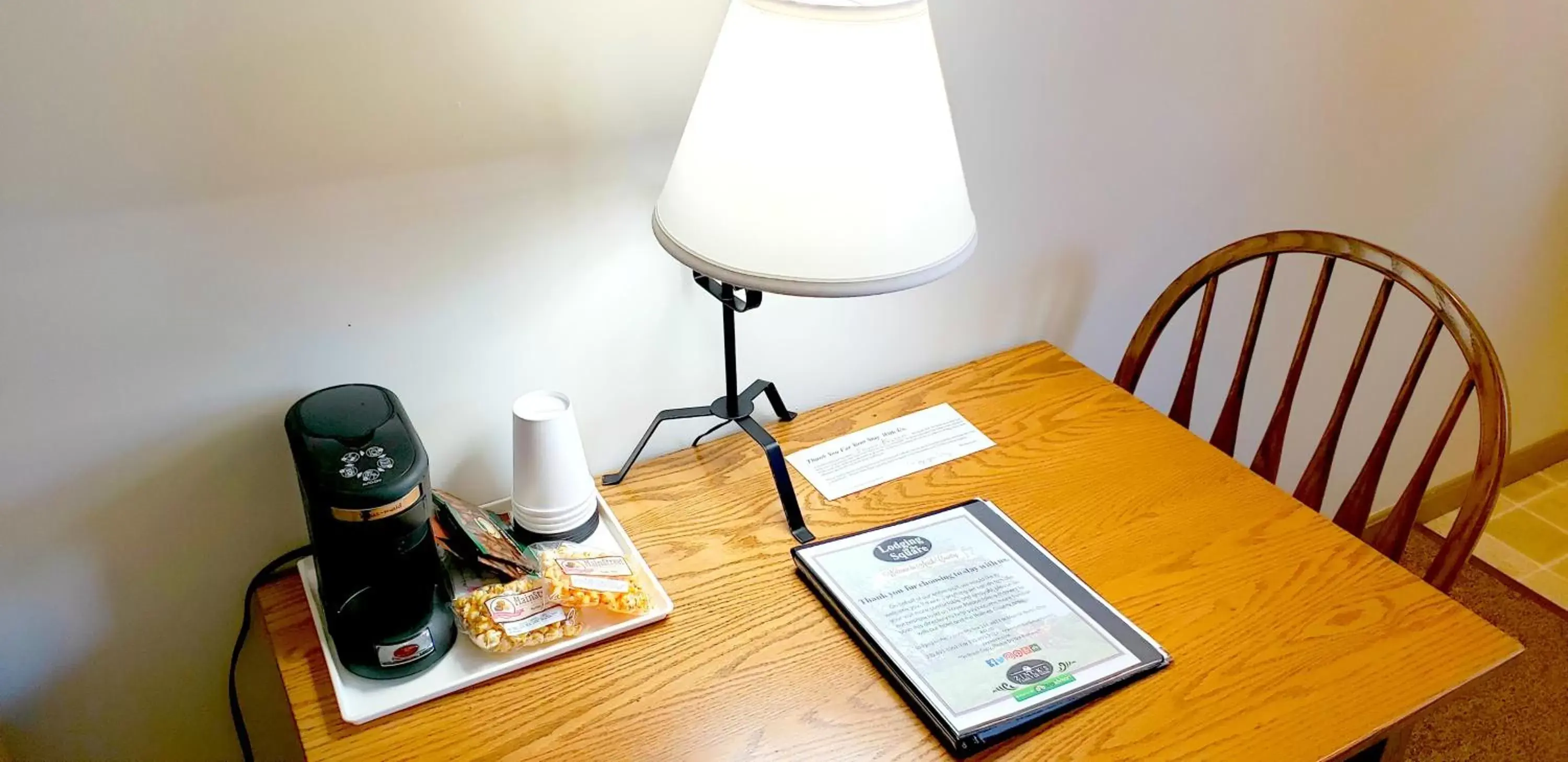 Coffee/tea facilities in Lodging on the Square