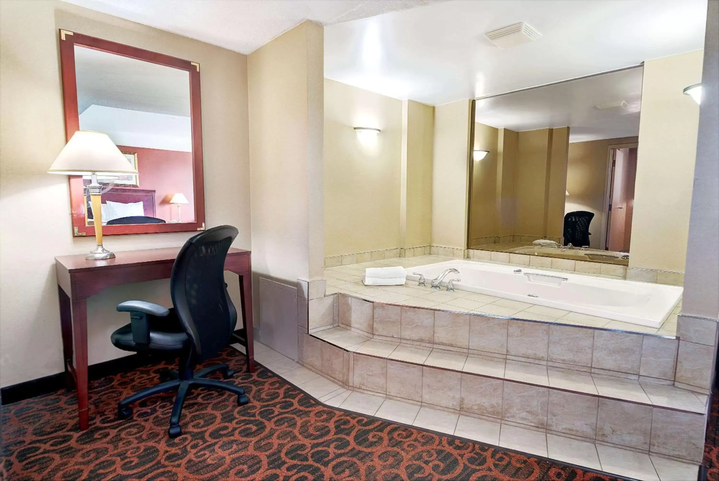 Photo of the whole room, Bathroom in Ramada by Wyndham Niagara Falls/Fallsview
