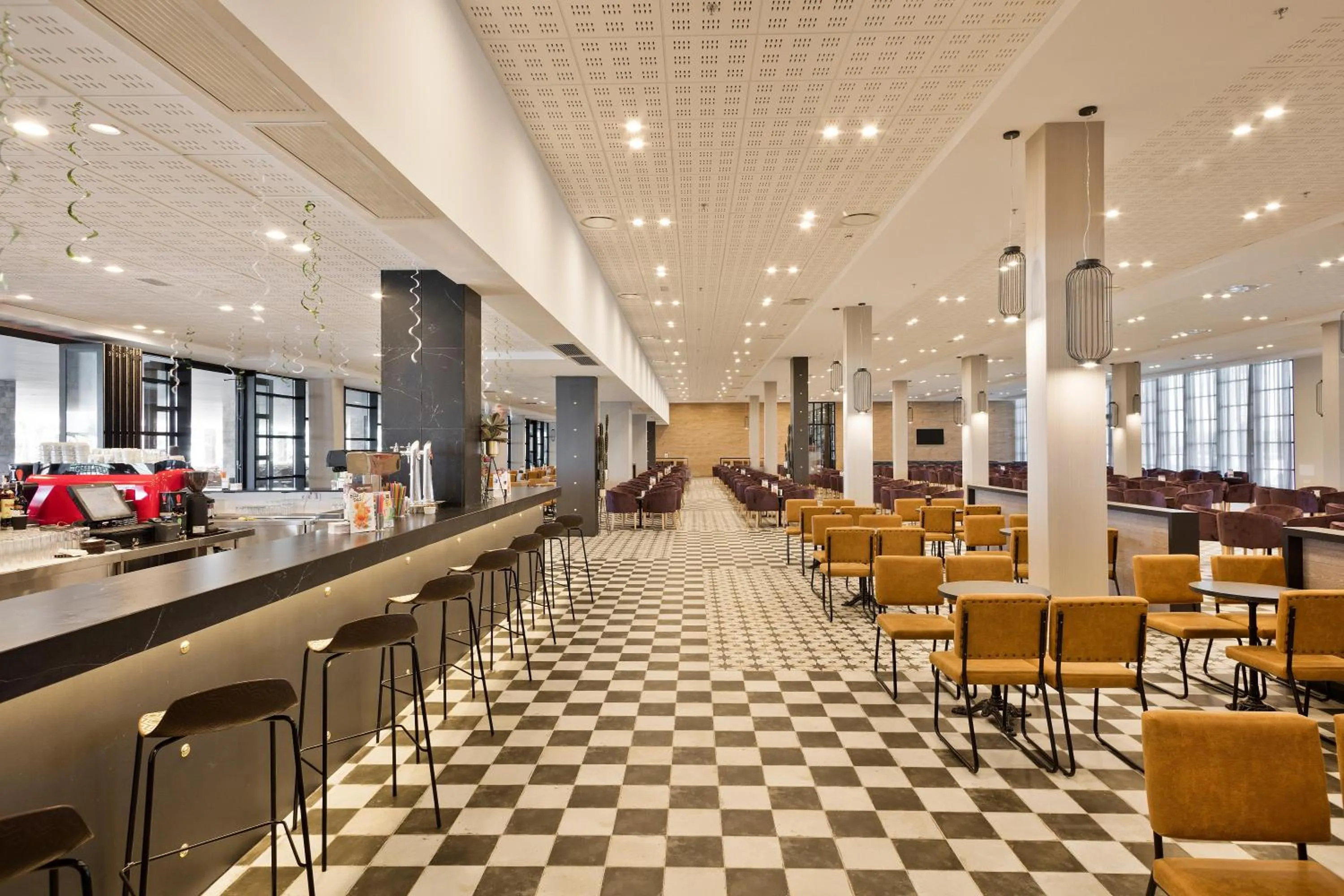 Lounge or bar in Hotel Best Costa Ballena