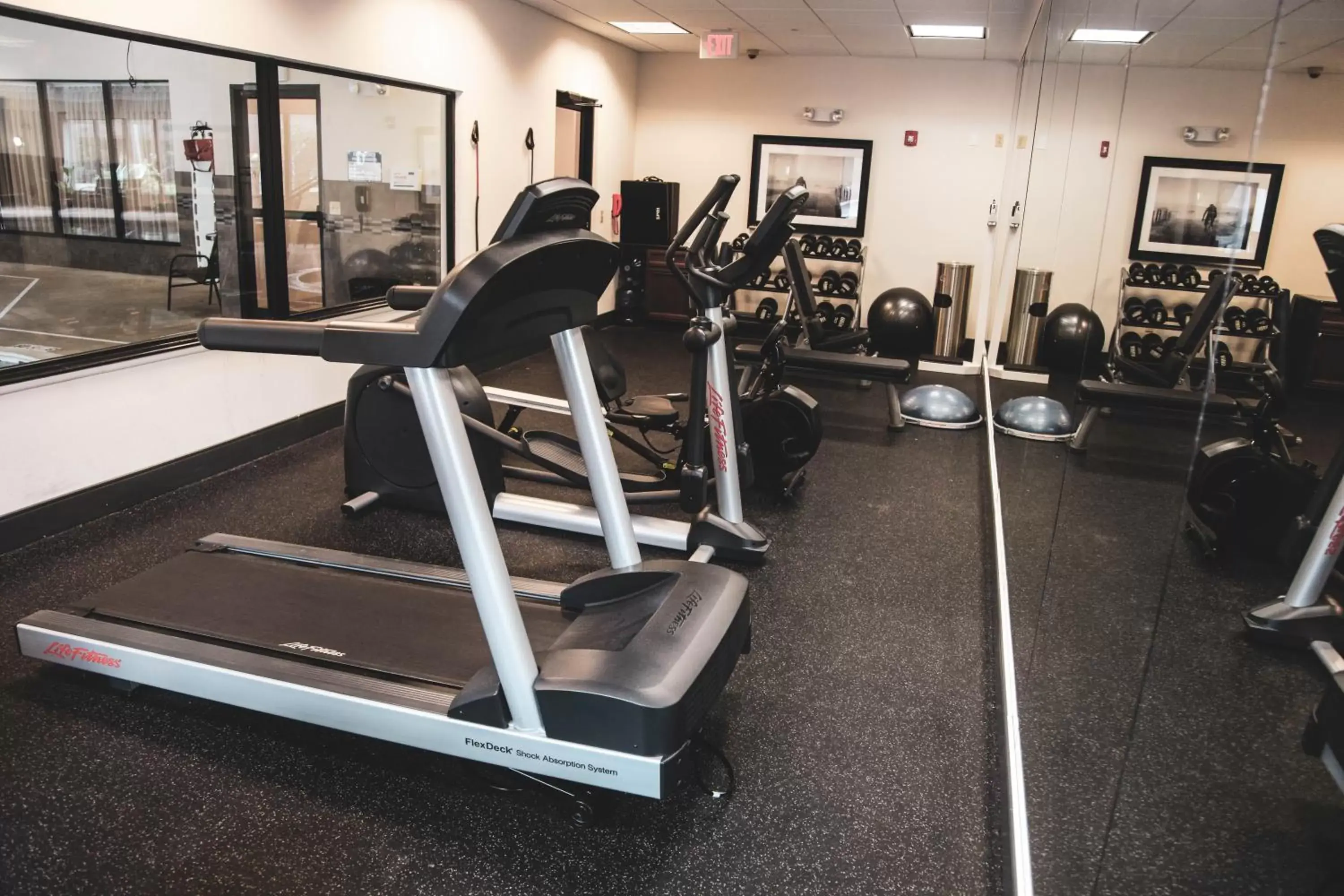 Fitness centre/facilities, Fitness Center/Facilities in Holiday Inn Express & Suites Cumberland - La Vale, an IHG Hotel
