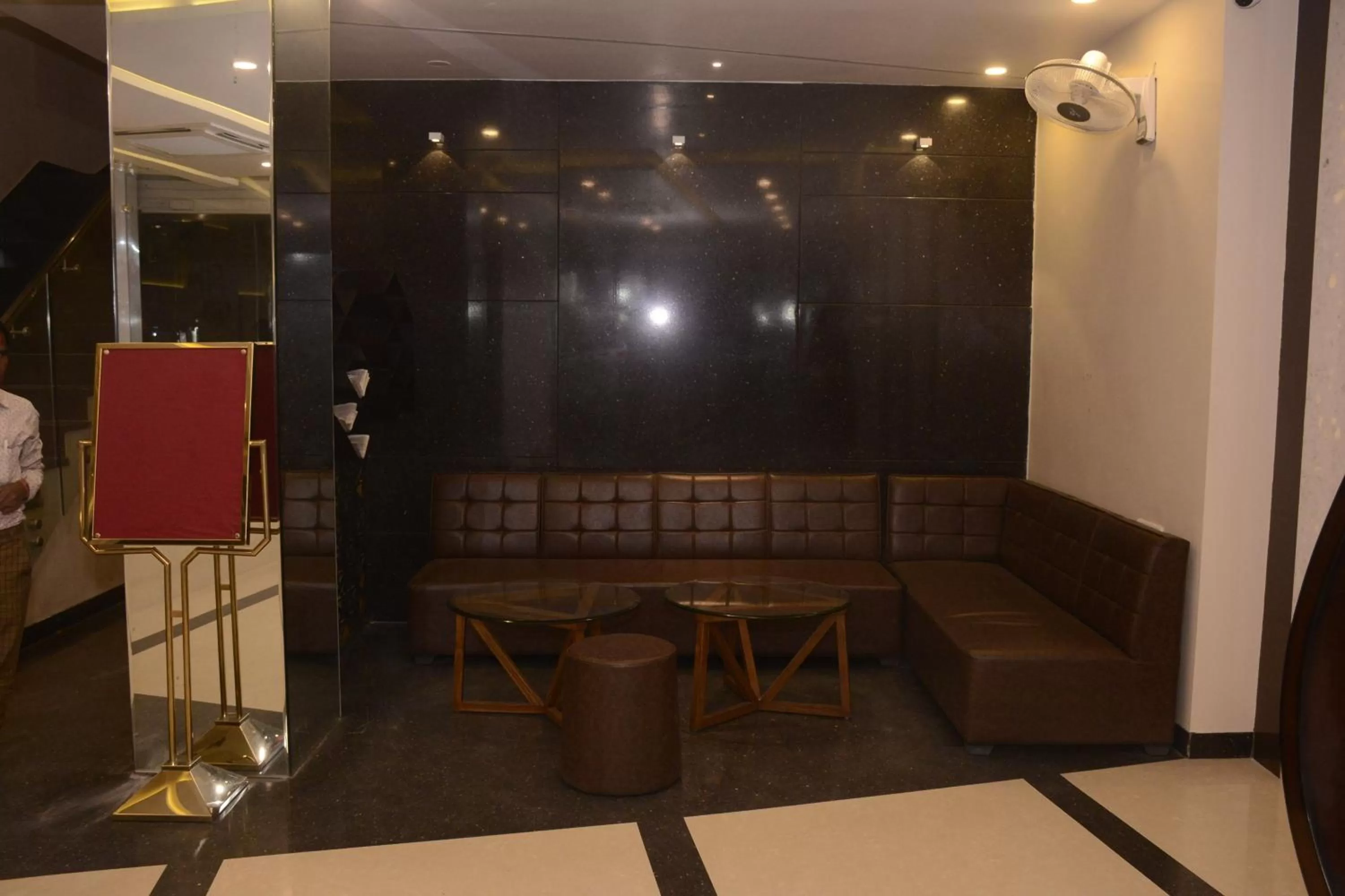 Lobby or reception in Hotel Bharat