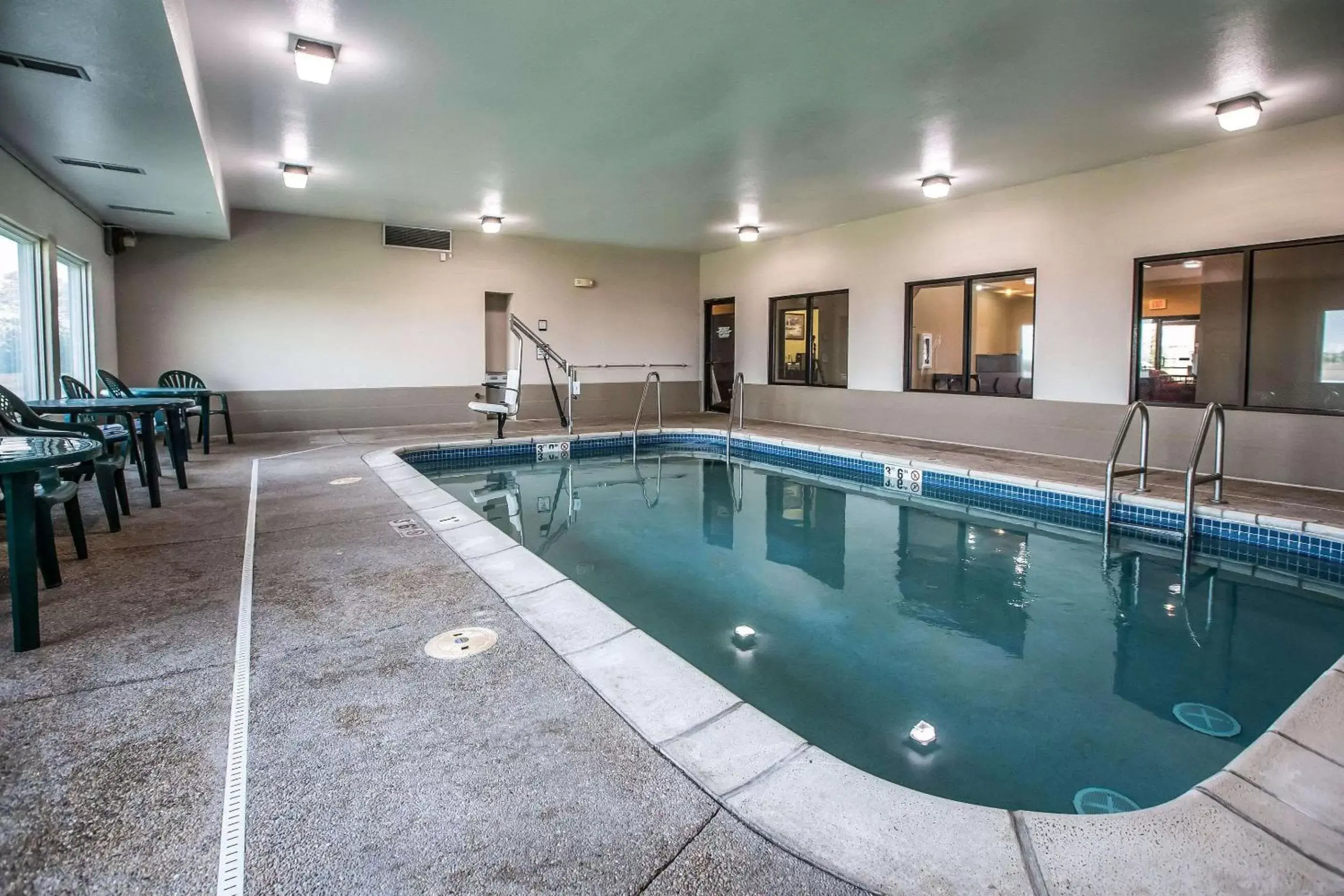 On site, Swimming Pool in Quality Inn & Suites Mendota near I-39