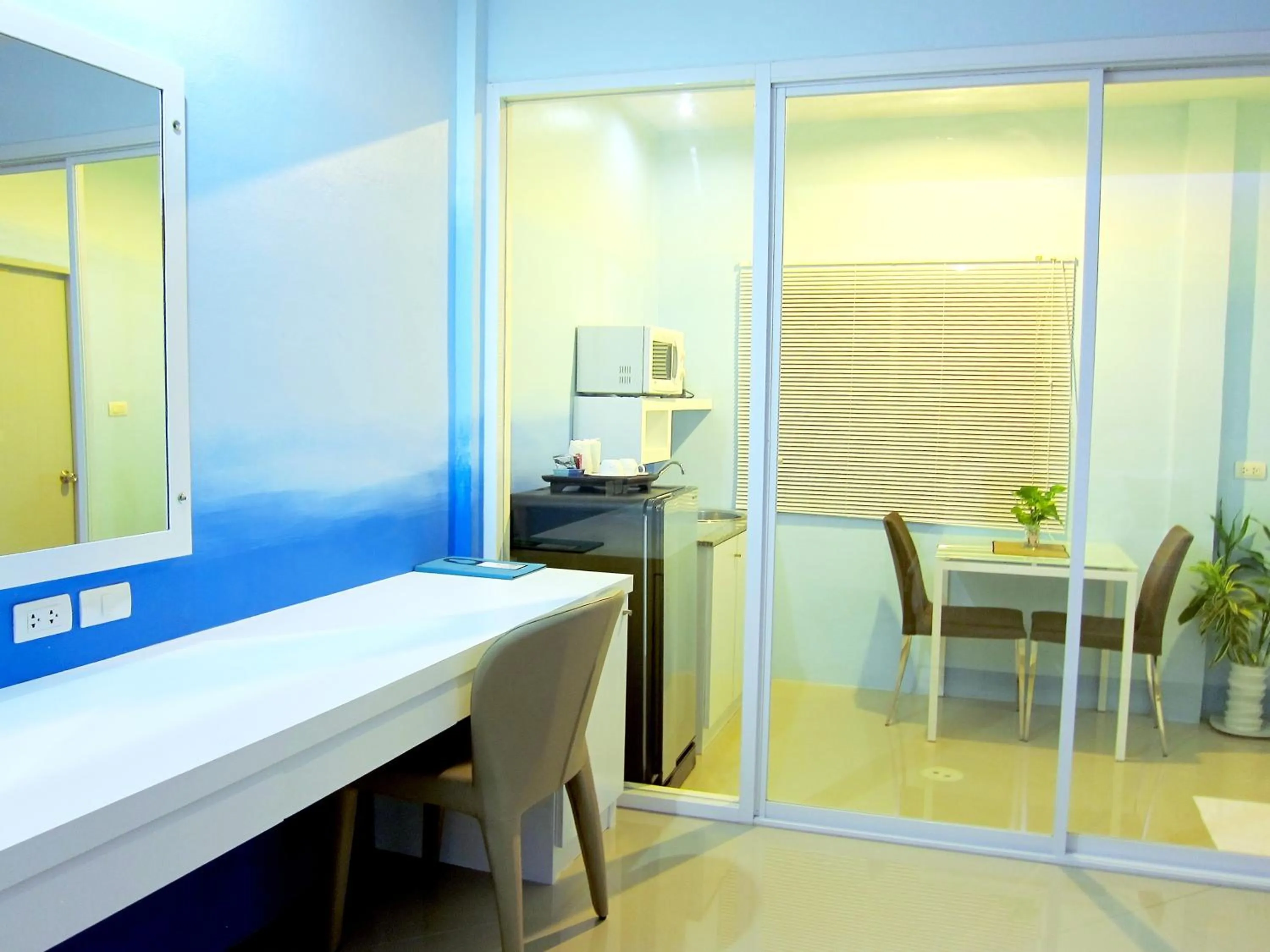 Dining area in Forest Bungalows & Mama's Restaurant