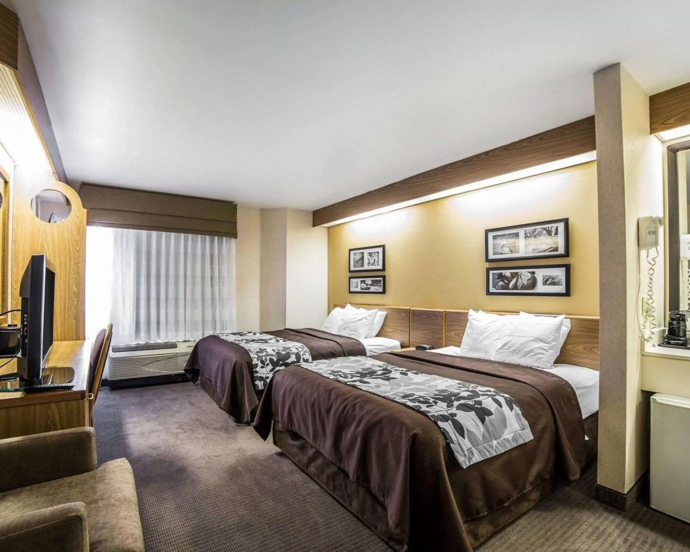 Photo of the whole room, Bed in Quality Inn Moab Slickrock Area Photo of the whole room, Bed in Quality Inn Moab Slickrock Area