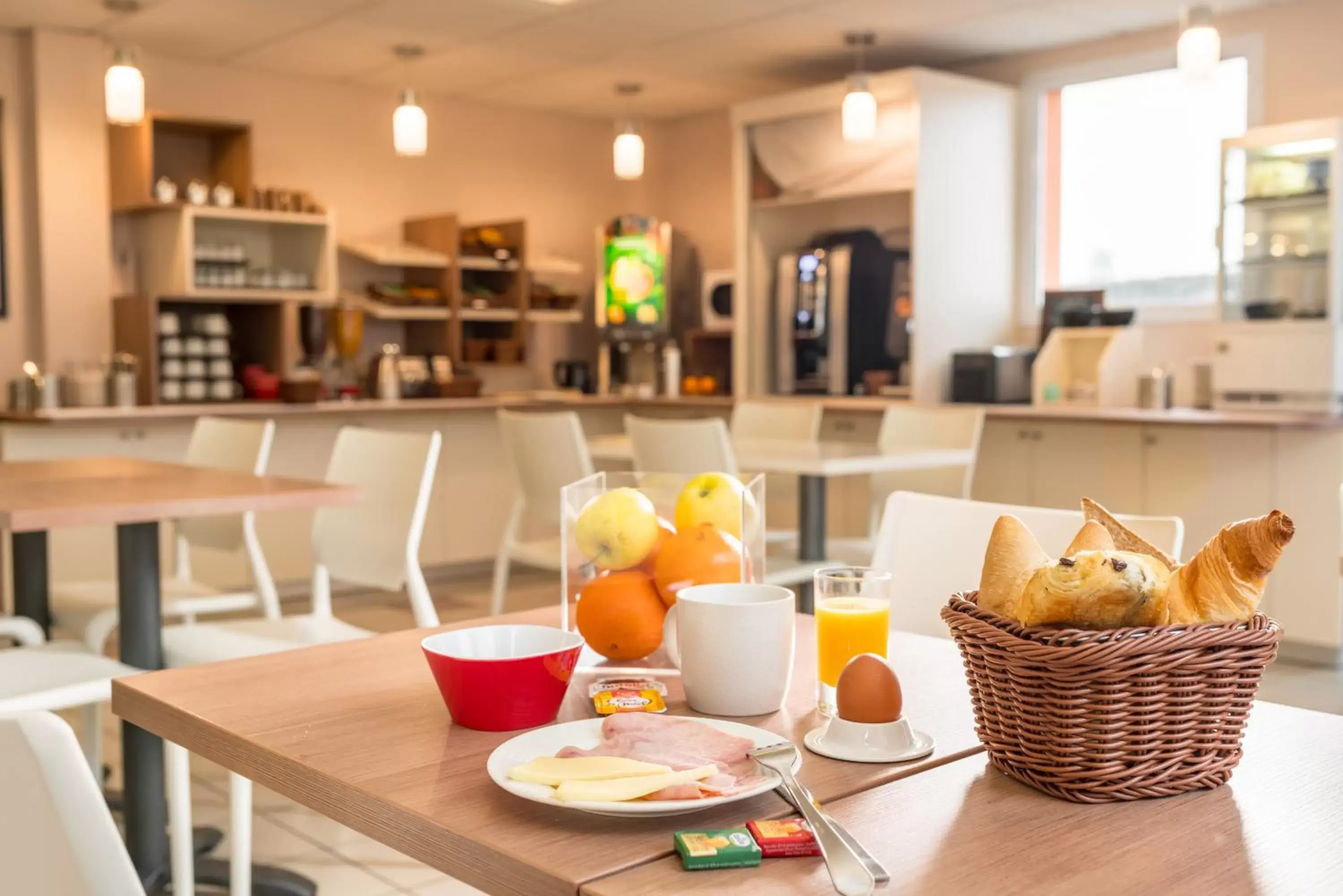 Buffet breakfast, Restaurant/Places to Eat in Ace Hôtel Paris Marne La Vallée